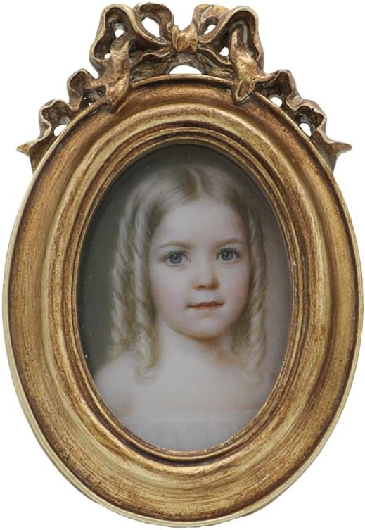 SYLVIA'S SHOP Small Vintage 2.5x3.5 Oval Picture Frame, Mini Antique Ornate Photo Frame, Table To... | Amazon (US)