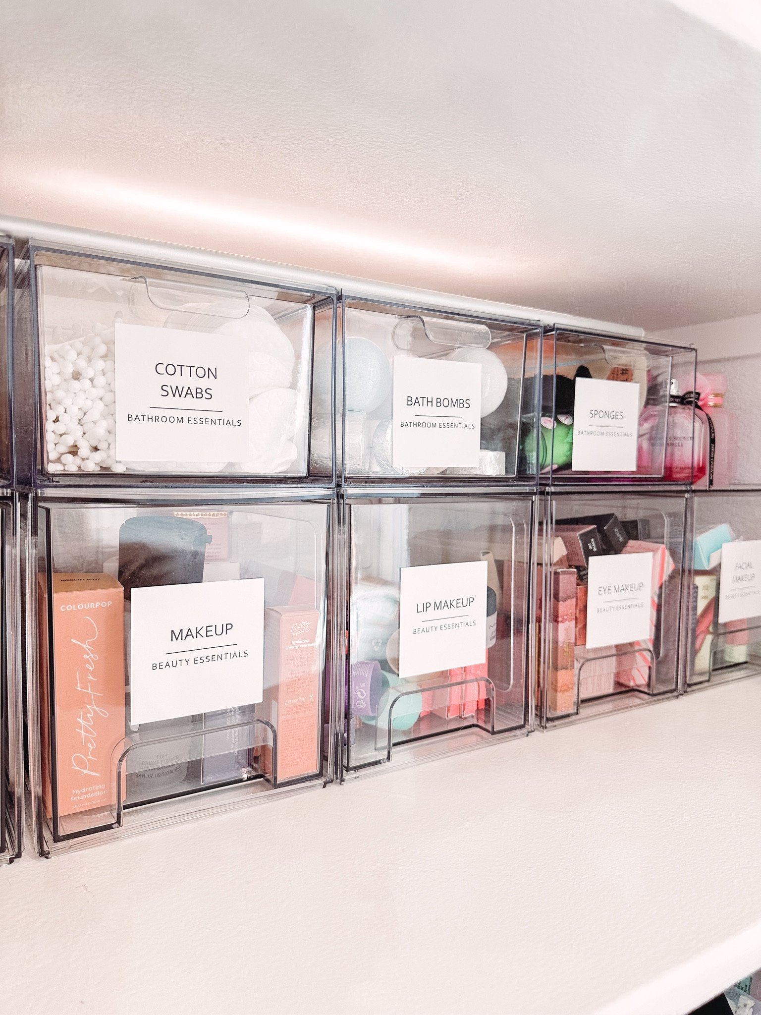 A little decluttering moment featuring acrylic drawers & labels that somehow make me feel like I have my life together 😂 Items used are all on sale right now 🤌🏼

#LTKGiftGuide #LTKCyberSaleFR #LTKCyberWeek