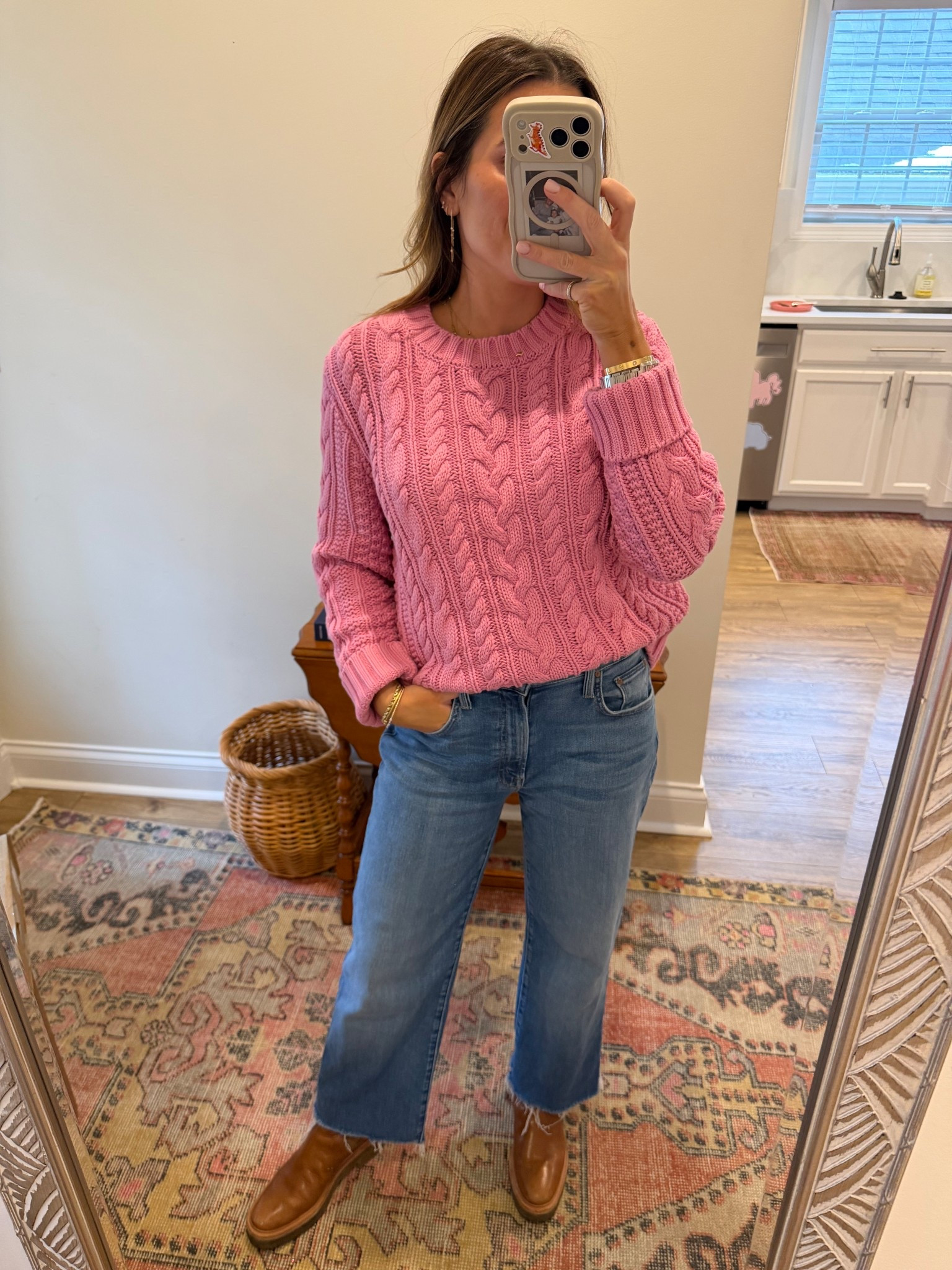 Wearing a small in this livro sweater 🎀 

#LTKHoliday #LTKGiftGuide