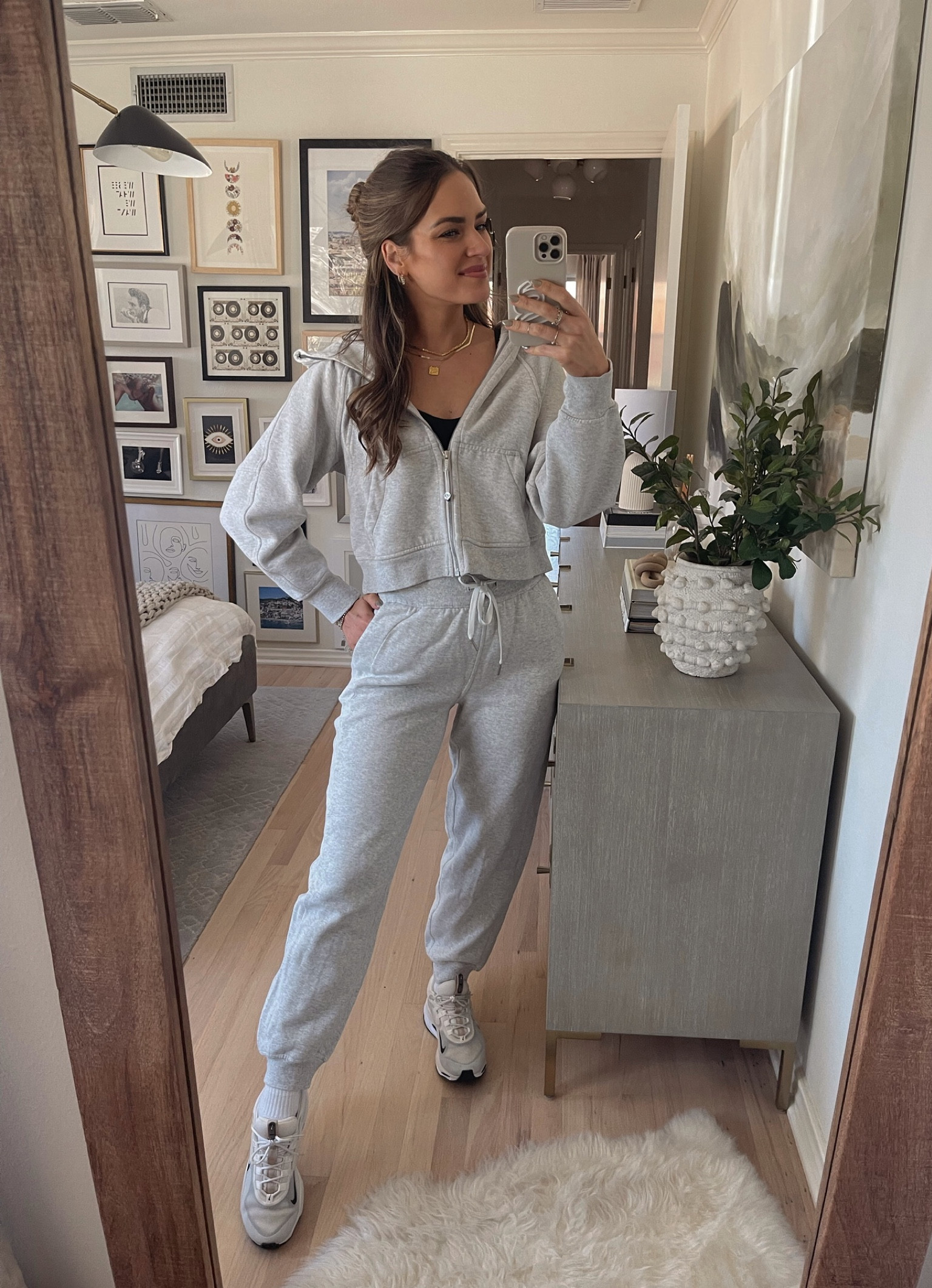 New Lululemon try on! I’m loving this grey set. I got a size 4 in the joggers & an XS/S in the jacket. 