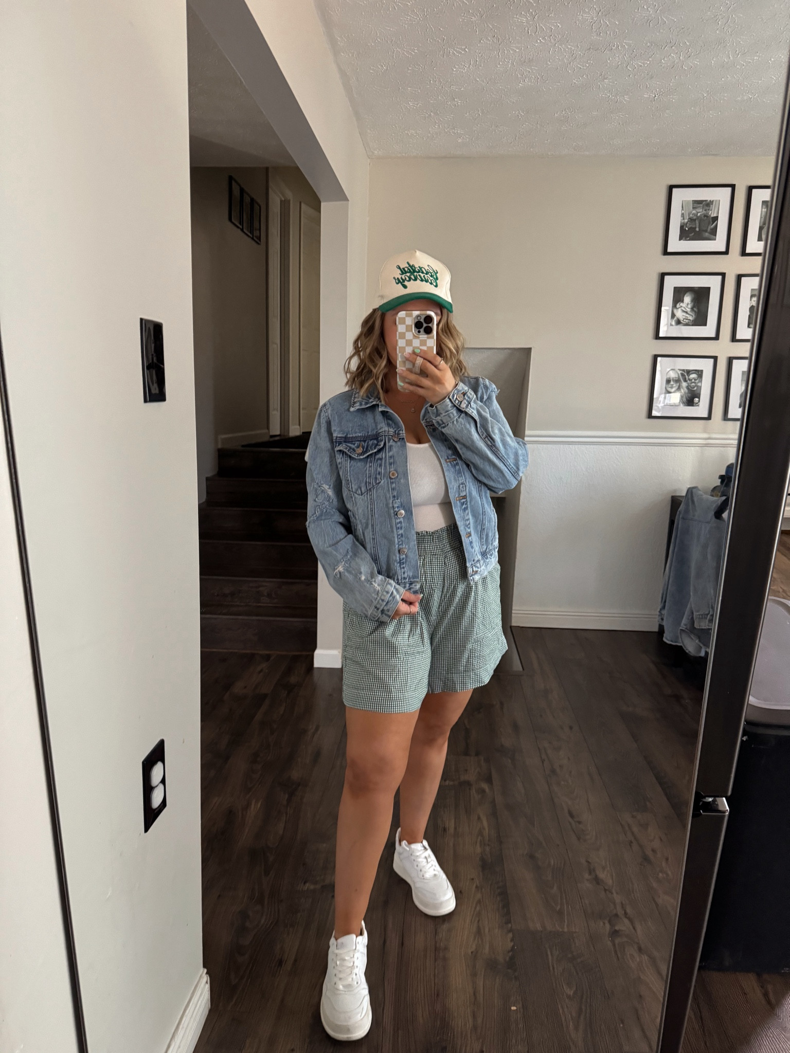 spring ootd //xo

Aerie, boxer shorts trend, trucker hat, casual style 

#LTKSpringSale #LTKMidsize #LTKStyleTip