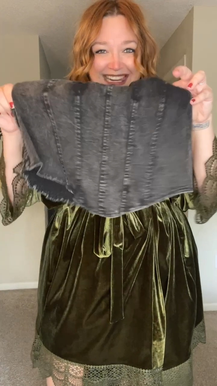 Witchy fall vibes 🥰😍🖤

Tarajaneq3 to save at SHEIN - wearing the 3XL top

XXL in the skirt as a US 18

#LTKSeasonal #LTKPlusSize #LTKFindsUnder50