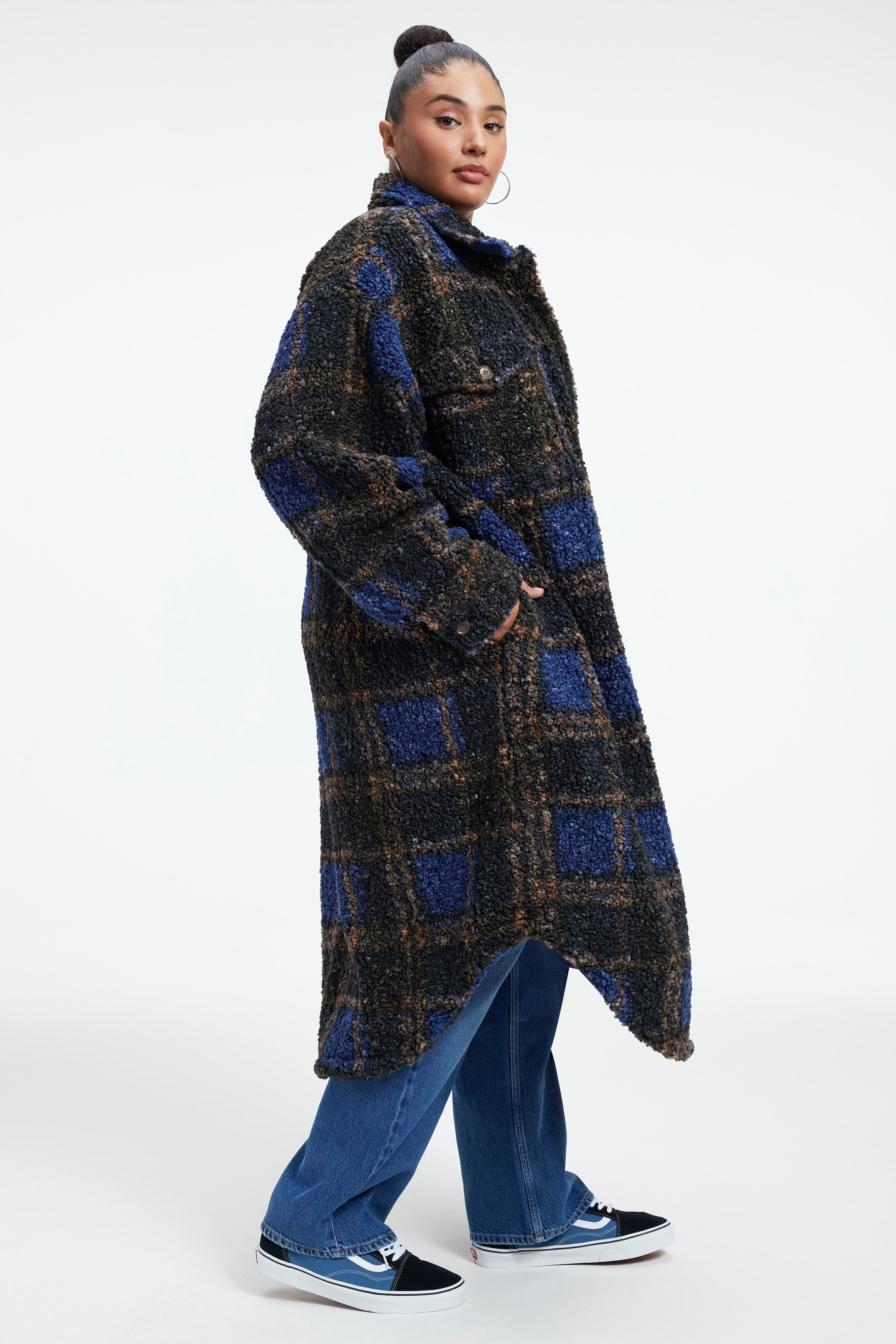 LONG SHERPA SHACKET | BLUE RINSE LARGE PLAID | Good American