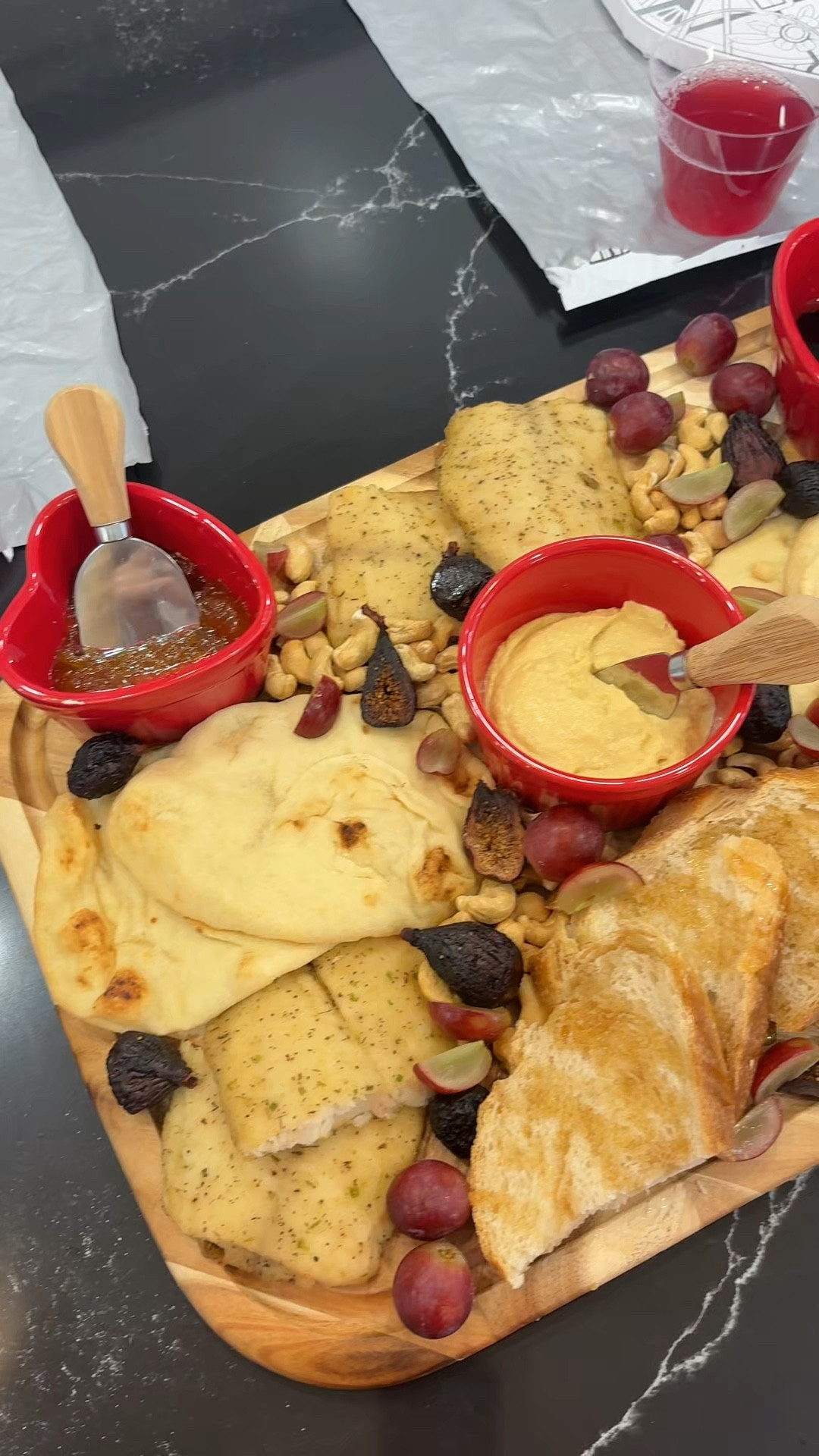 Holy Week, Maundy Thursday ✝️✨

🧼🦶 Craft/Activity: Stained Glass Window Craft/ Washing of feet

🥖🍇 Treat: Last Supper Snack Board

✝️ Bible Verse: Matthew 26:17-75, Mark 14:12-72, Luke 22:7-65, John 1-17 

#LTKSeasonal #LTKKids #LTKmomlife