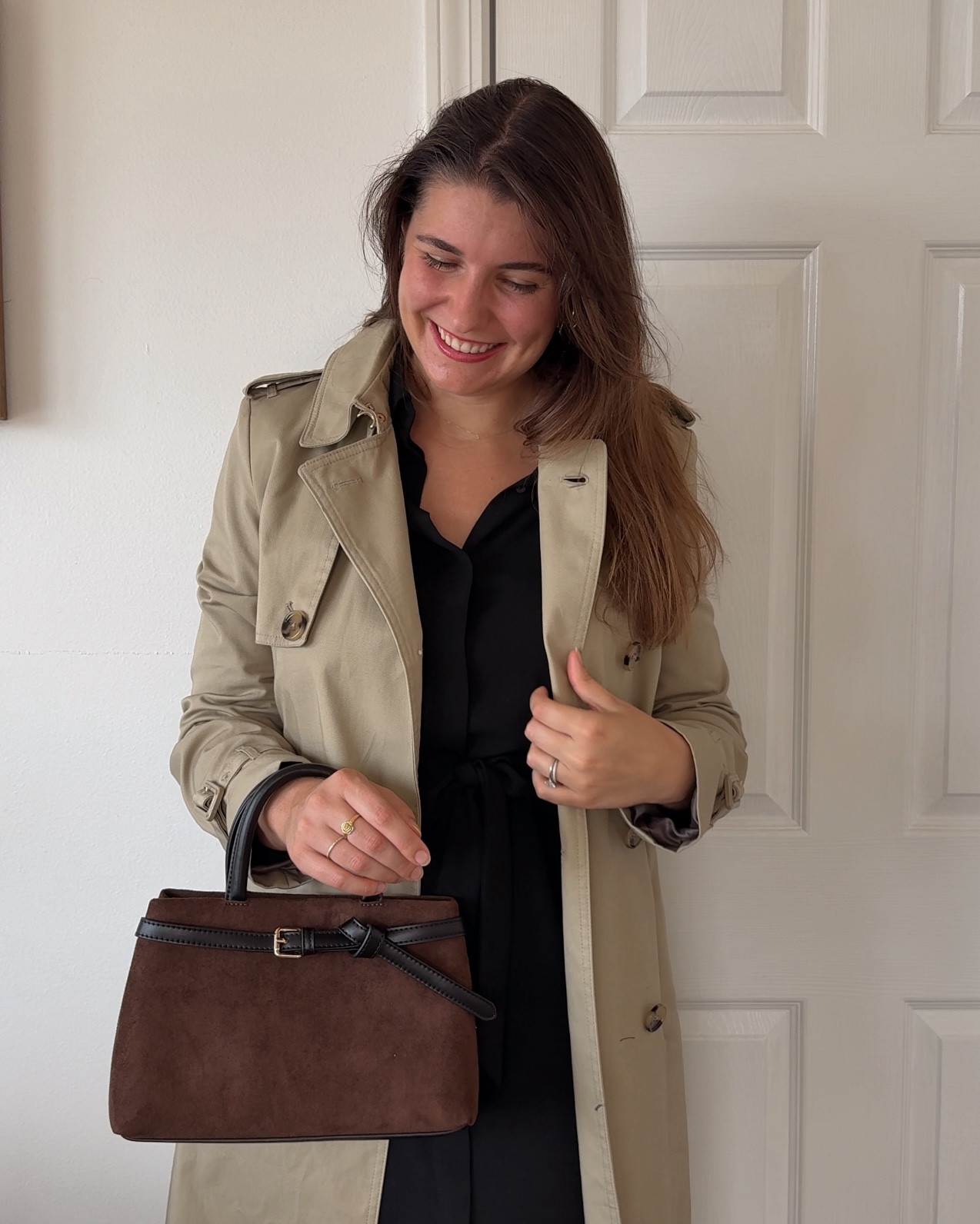 A little mix of fall moments 🤎 Recent finds, cozy details, and simple ways I’m refreshing my wardrobe this season!

From barrel jeans and a gingham top to timeless accessories and a few cozy home touches, it’s the small updates that make everyday style feel ready for autumn! 🍂

✨ Adore these outfits? Comment SHOP to receive a DM with the link, or head to maevawithamour.com to read the full article and shop the looks & more - link in bio!

With Amour, M.

#outfitinspo #frenchstyle #ootd #stylingtips #autumnoutfits 

#LTKItBag #LTKSeasonal #LTKStyleTip