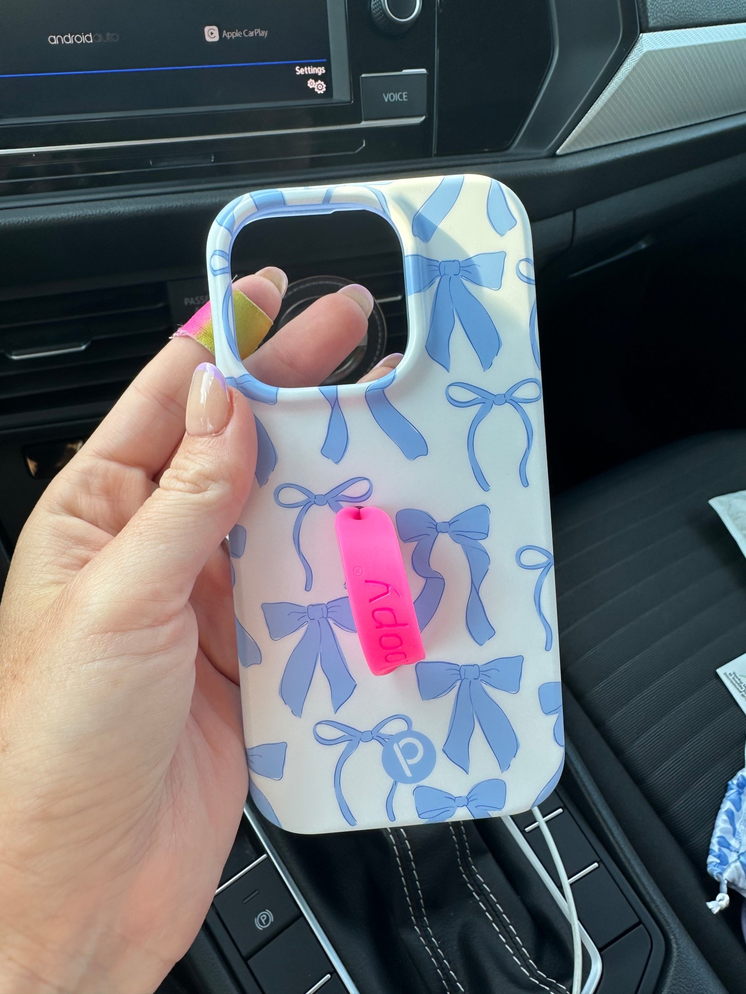 Bow phone case, bow loopy case 

#LTKFindsUnder100 #LTKFindsUnder50