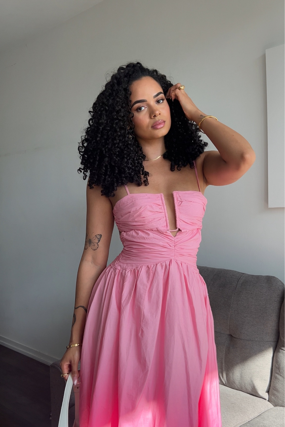 Pink ombré dress

Size: US8
Please size up it runs two sizes small!