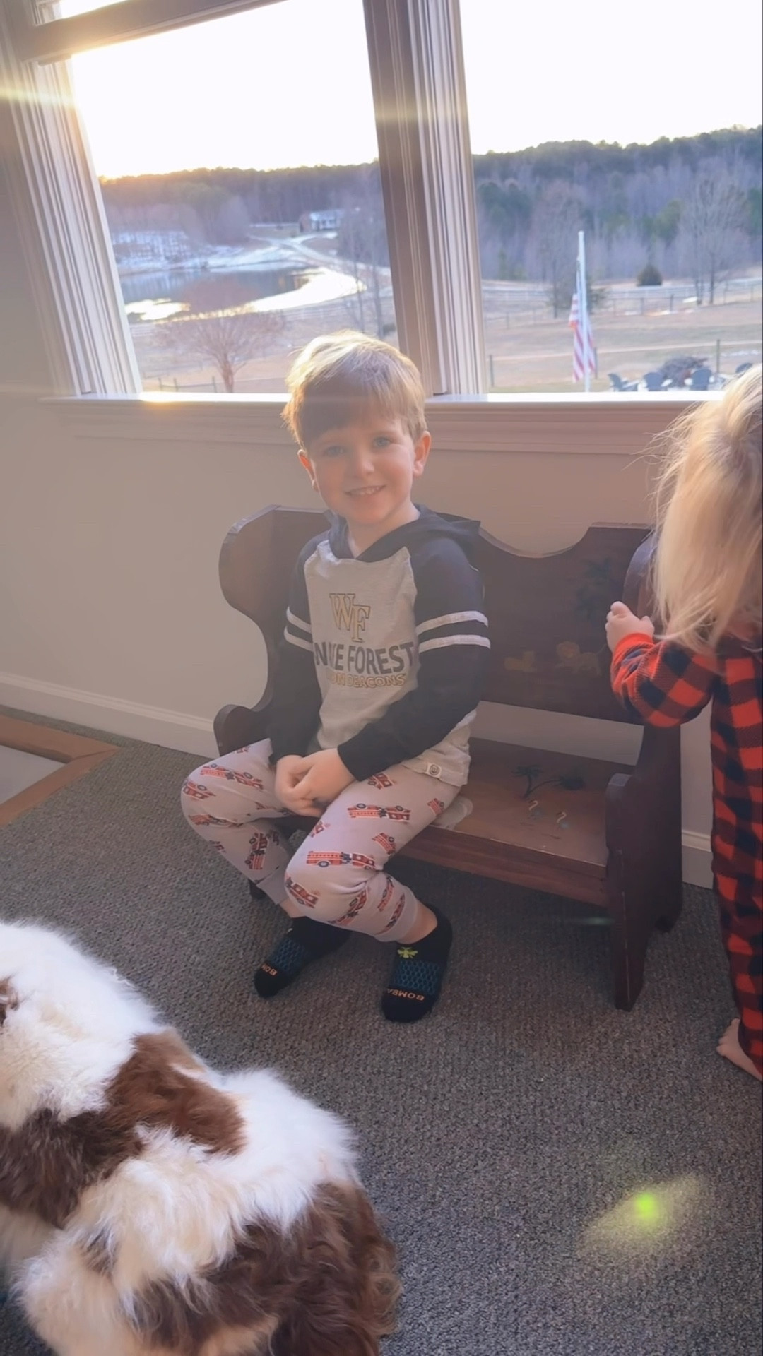 And eek!! Lookie what we went and picked up 🛻 last night 🤭 - my favorite FB Marketplace find 🏷️ yet!! This precious Noah’s Ark 🐘🦒 bench 🪑 is just darling in their sweet playroom nook 🚪🧸 upstairs!! 🪟