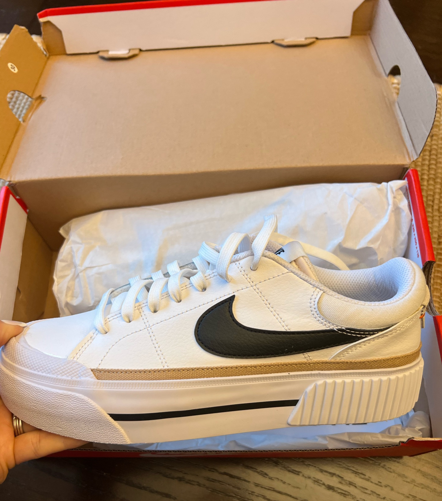 Nike legacy lift
This color perfect for fall to wear with shackets leggings flannels
Nice casual sneaker

#LTKBacktoSchool #LTKFind #LTKshoecrush