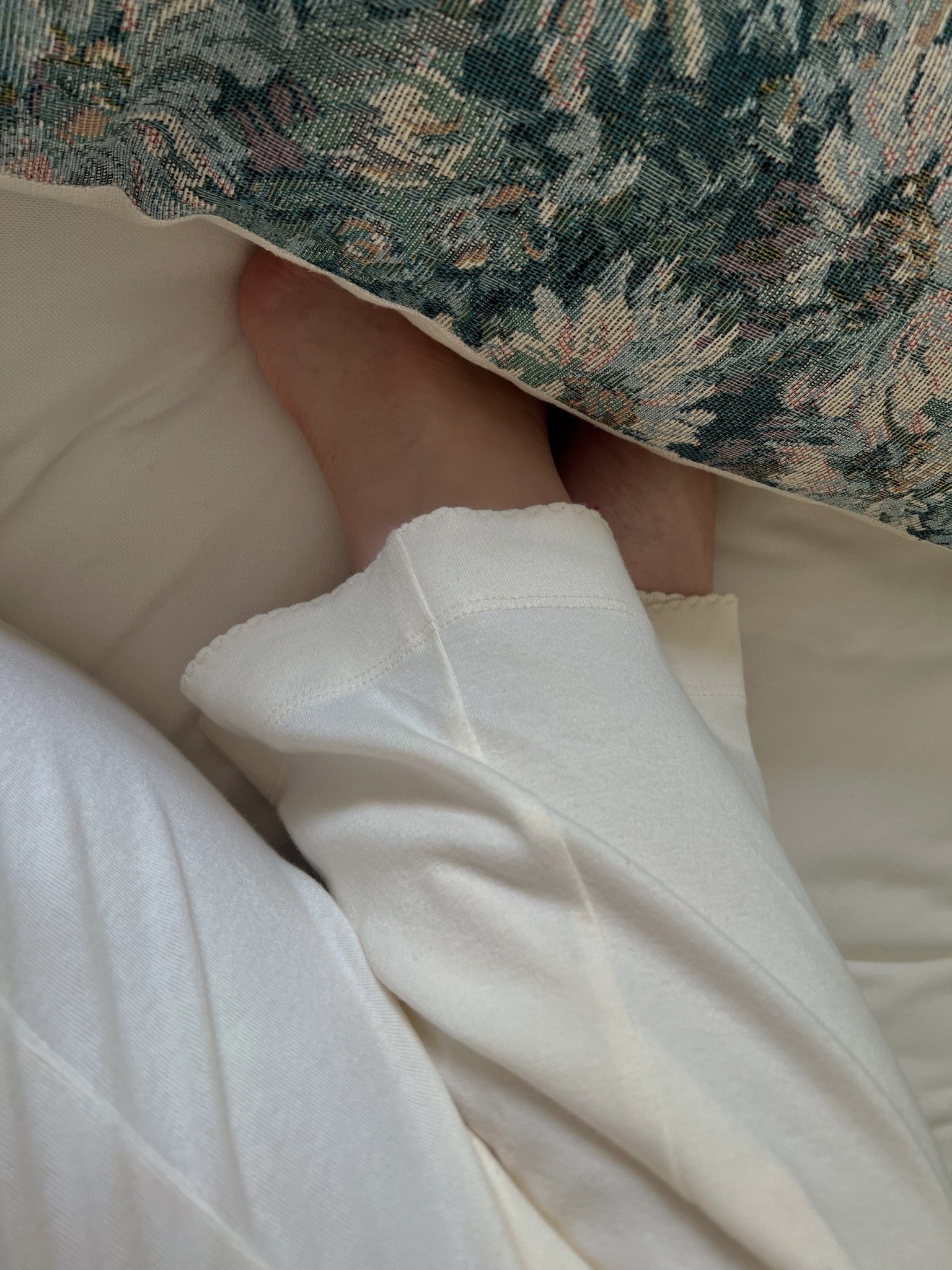 New favorite lounge pants that you can actually wear out of the house

#LTKootd #LTKmomlife #LTKSeasonal