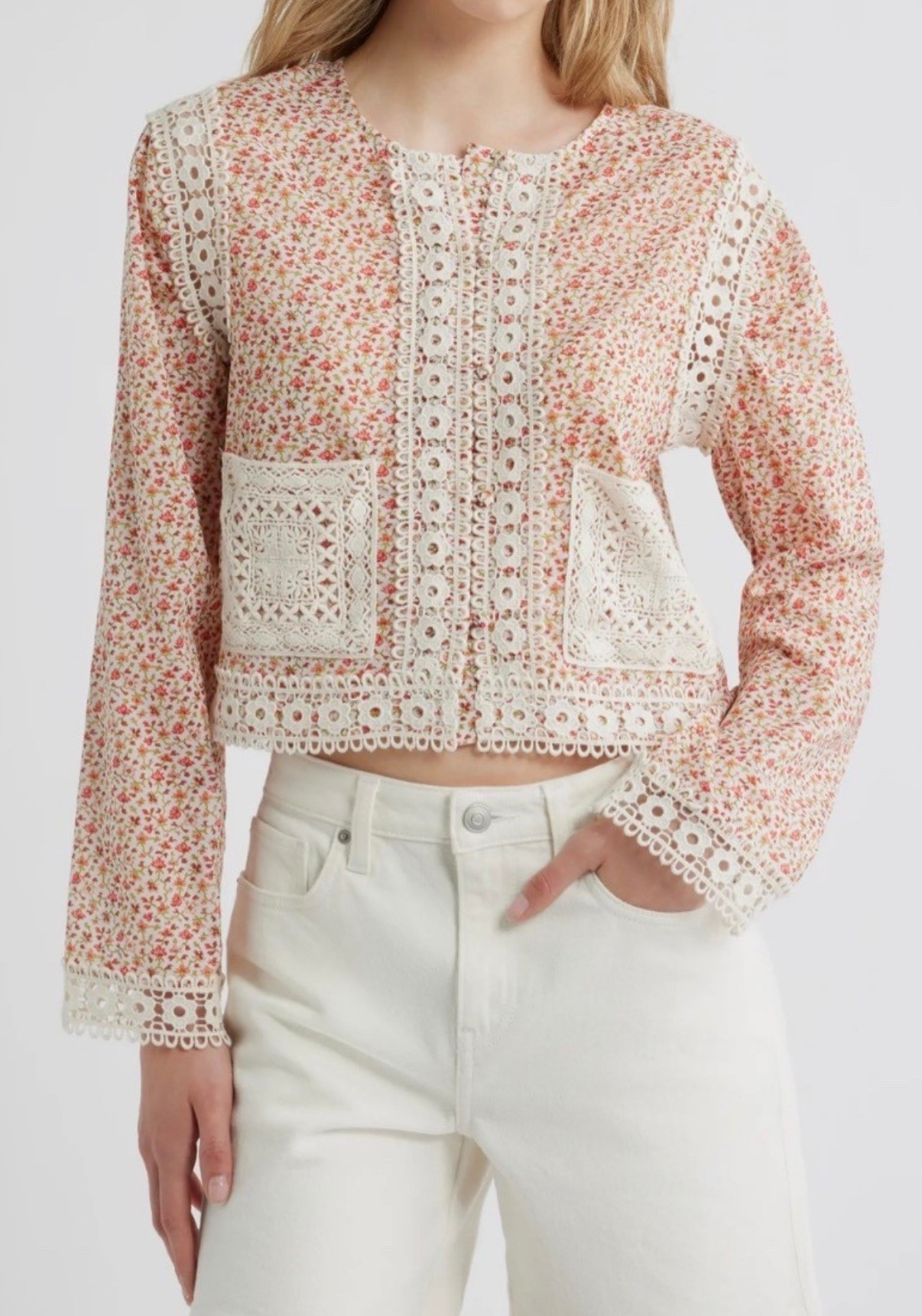 Summer jacket
Floral jacket 
Spring 

#LTKSeasonal