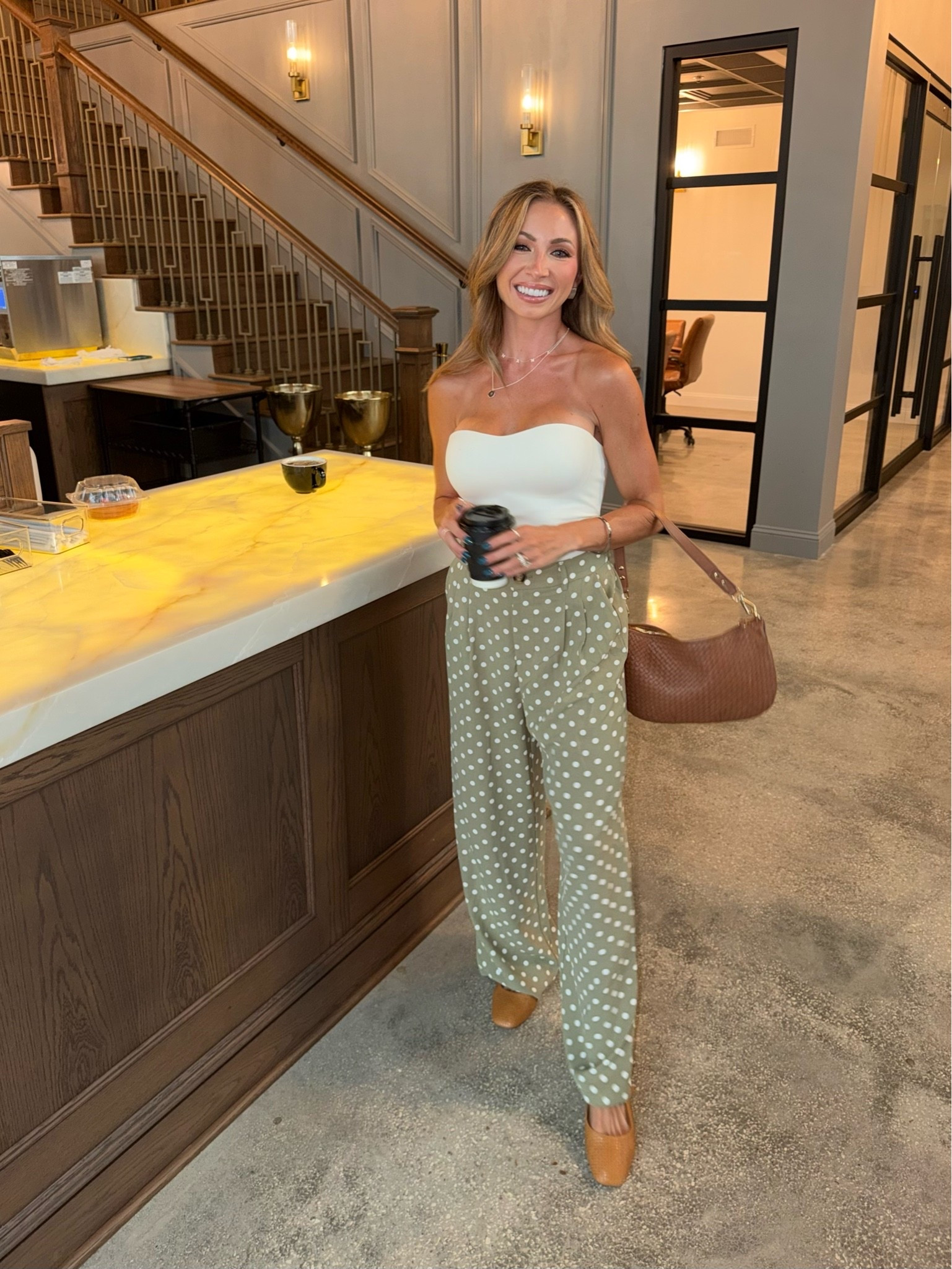 The perfect fall transition outfit! Wearing an XS in both #falltransition #datenightoutfit #amazonfashion