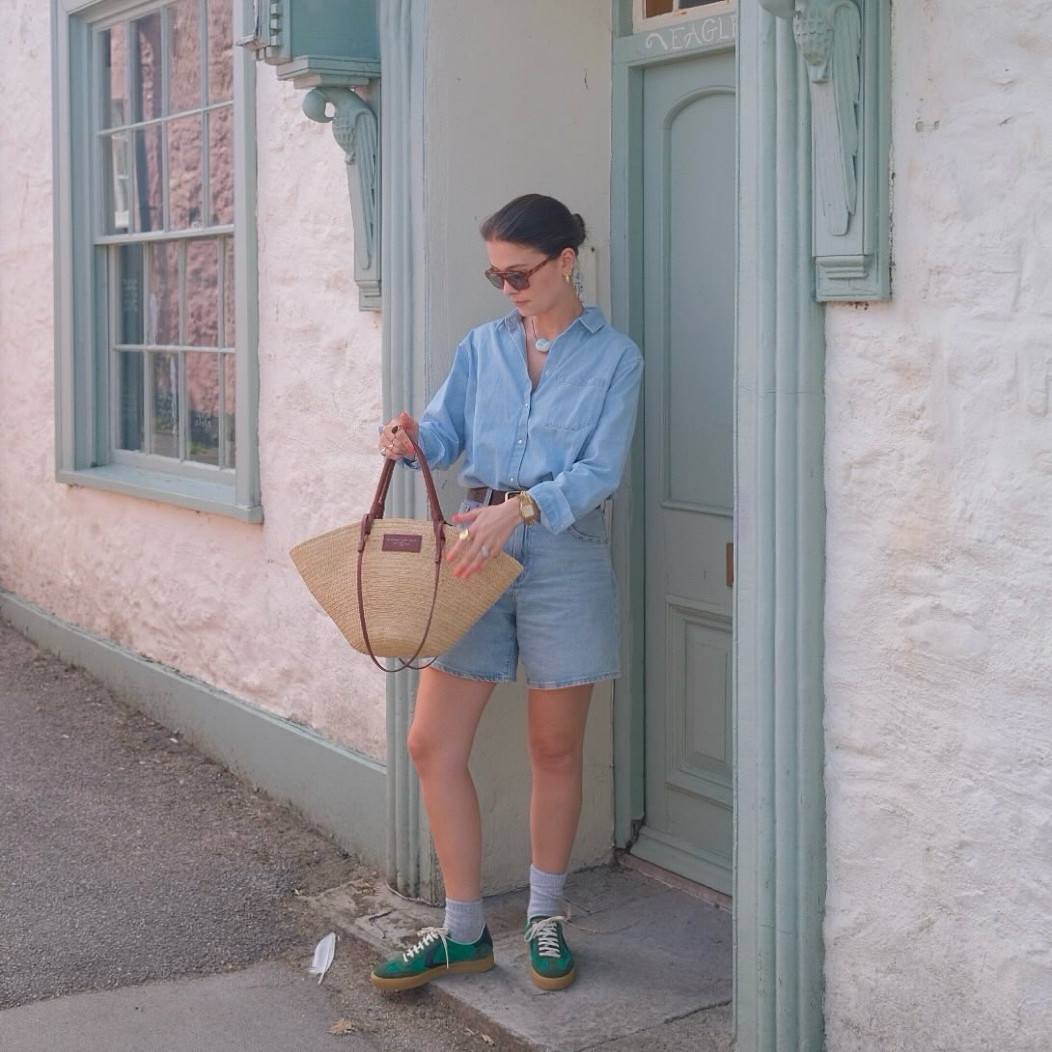 Double denim
Sezane shirt
Green pop

#LTKstyletip #AugustBrandSpotlight #LTKeurope