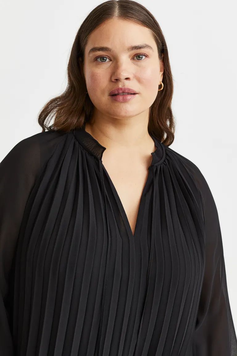 H&M+ Pleated Chiffon Blouse | H&M (US)