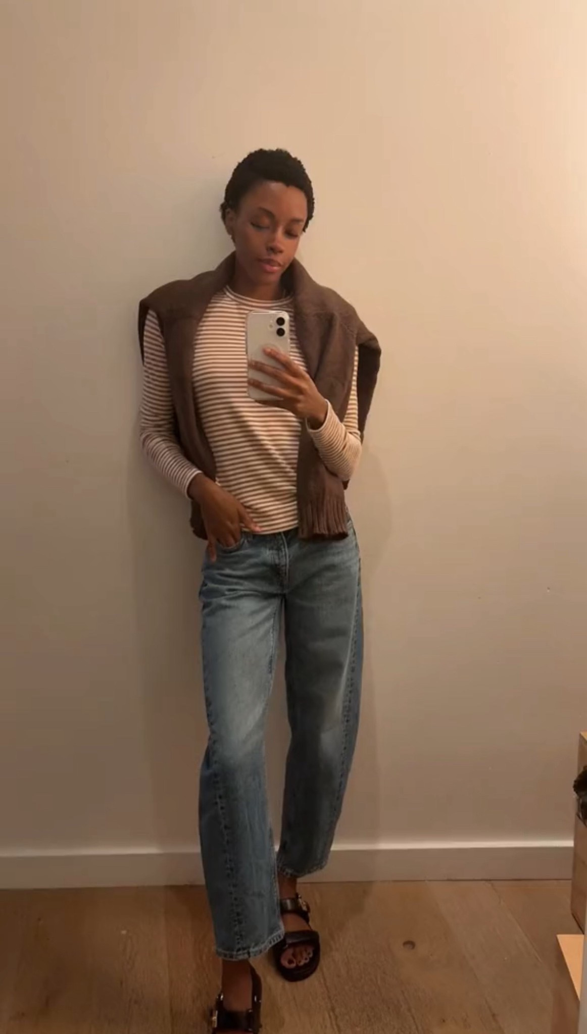Browns + barrel jeans + oversized sweaters = Fall 🍁🍂

Fall colors
Fall fashion 
Outfit ideas
Fall outfits 
Oversized sweater 
Barrel jeans
Denim 
cute fit

#LTKSeasonal #LTKFindsUnder50 #LTKStyleTip
