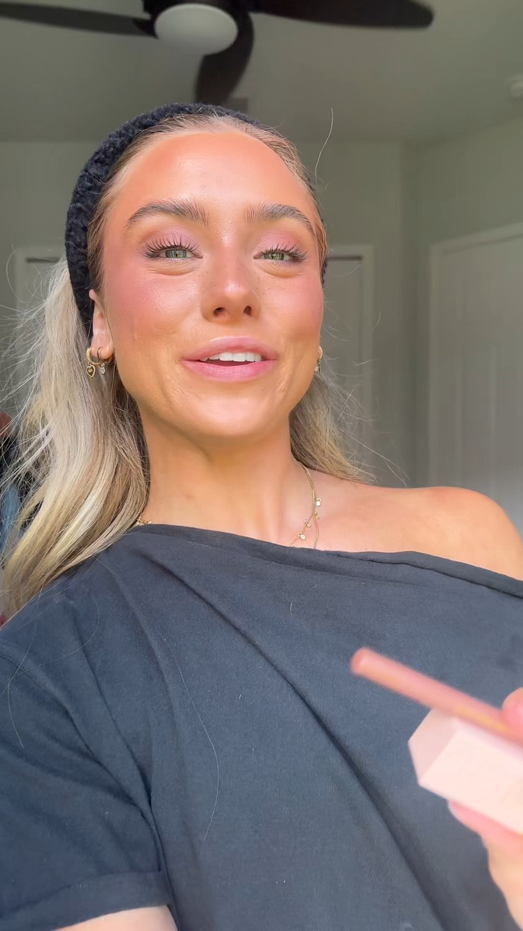 Is it just me or is drugstore makeup making its presence KNOWN recently 🤭 namely, @maybelline I have been OBSESSED recently. My go-to affordable drugstore lip combo from @target is the Maybelline Lifter Gloss in Honey and the Maybelline Lifter Liner in shade On It. 💋 Everytime I use this lip liner I am shocked the price point is under $10, because it’s made with creamy color pigments and has a moisture-locking formula with Hyaluronic Acid and Jojoba Oil for a smooth glide, comfortable feel, and a fuller, lifted look. Now for the gloss, this new shade Honey took the cake for my favorite. It has a sweet like honey scent! Not to forget it is formulated with hyaluronic acid to visibly smooth the lips & enhance the lip contour. A must have high shine lip gloss for hydrated, fuller looking lips. 

 #maybelline #lifterliner #lifterlinermaybelline #maybellinelipliner #maybellineliftergloss #liftergloss #lifterglossmaybelline #affordablelipcombo #affordablelipgloss #makeup #nonstickygloss #lipgloss #lipliner #lipcombo #lipcombotutorial #lipglosspoppin #shinylipgloss #pinklipgloss #nudelipliner

#LTKFindsUnder50 #LTKBeauty #LTKSaleAlert