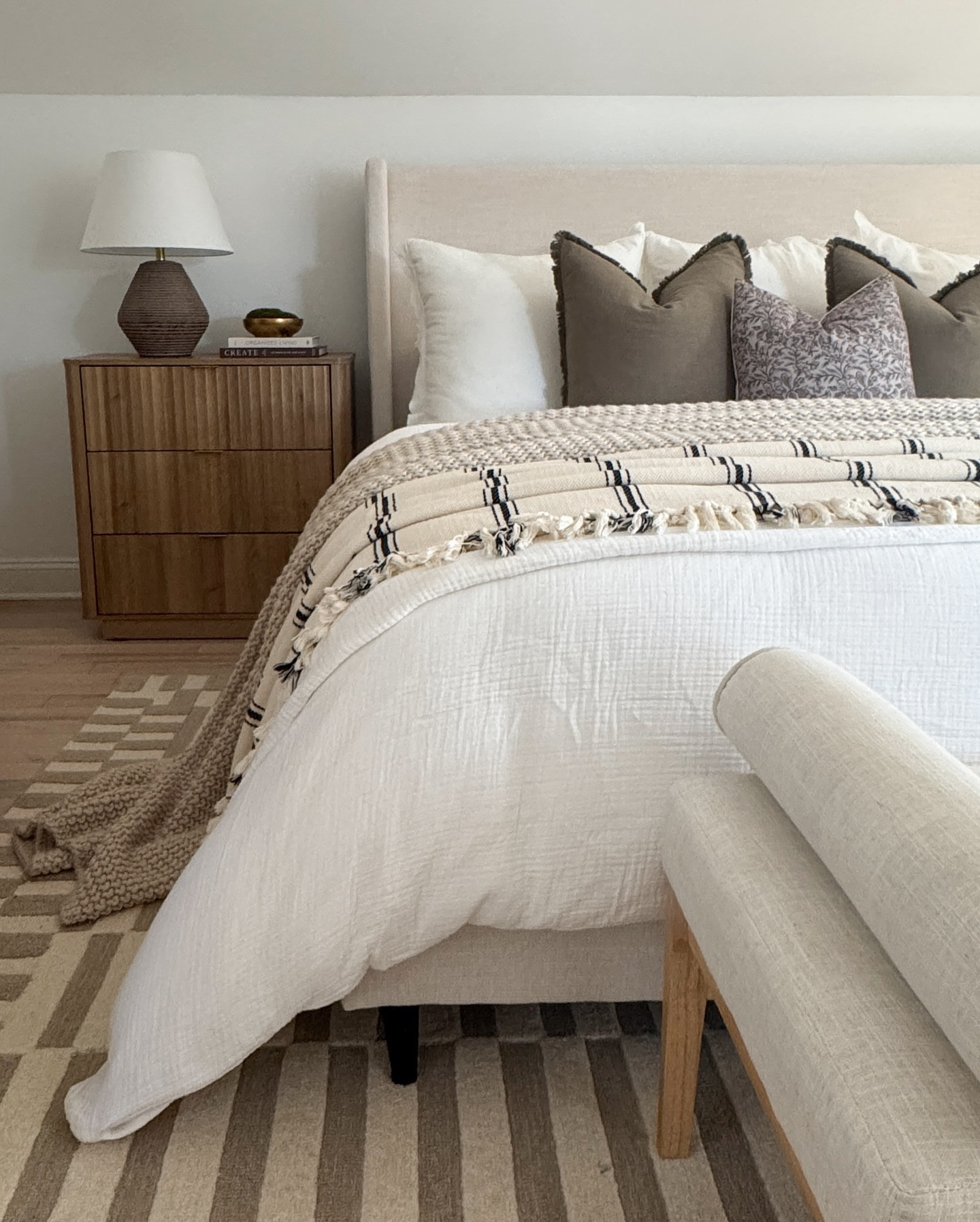 I switched things up in this bedroom with soft neutrals, textured layers, and warm wood tones, because you know I can’t resist a good bedroom refresh. What do you think of the new look? 🤎

Save this for inspo or share with a friend who loves a cozy bedroom! ✨

Comment ‘bedding’ for links! 🔗
.
.
.
.
.

#bedroomdecor #neutralhome #cozyhomestyle #modernorganic #interiorstyling #homedecorideas #beddinginspo