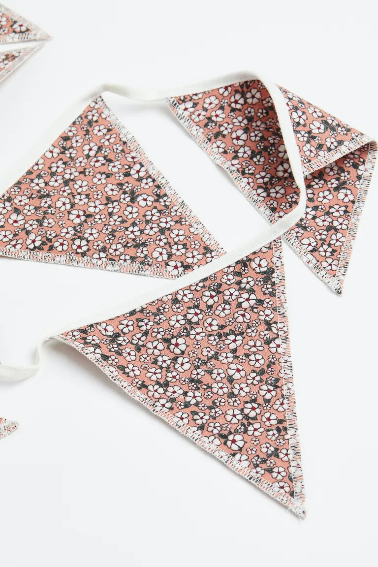 Pennant Bunting | H&M (US + CA)