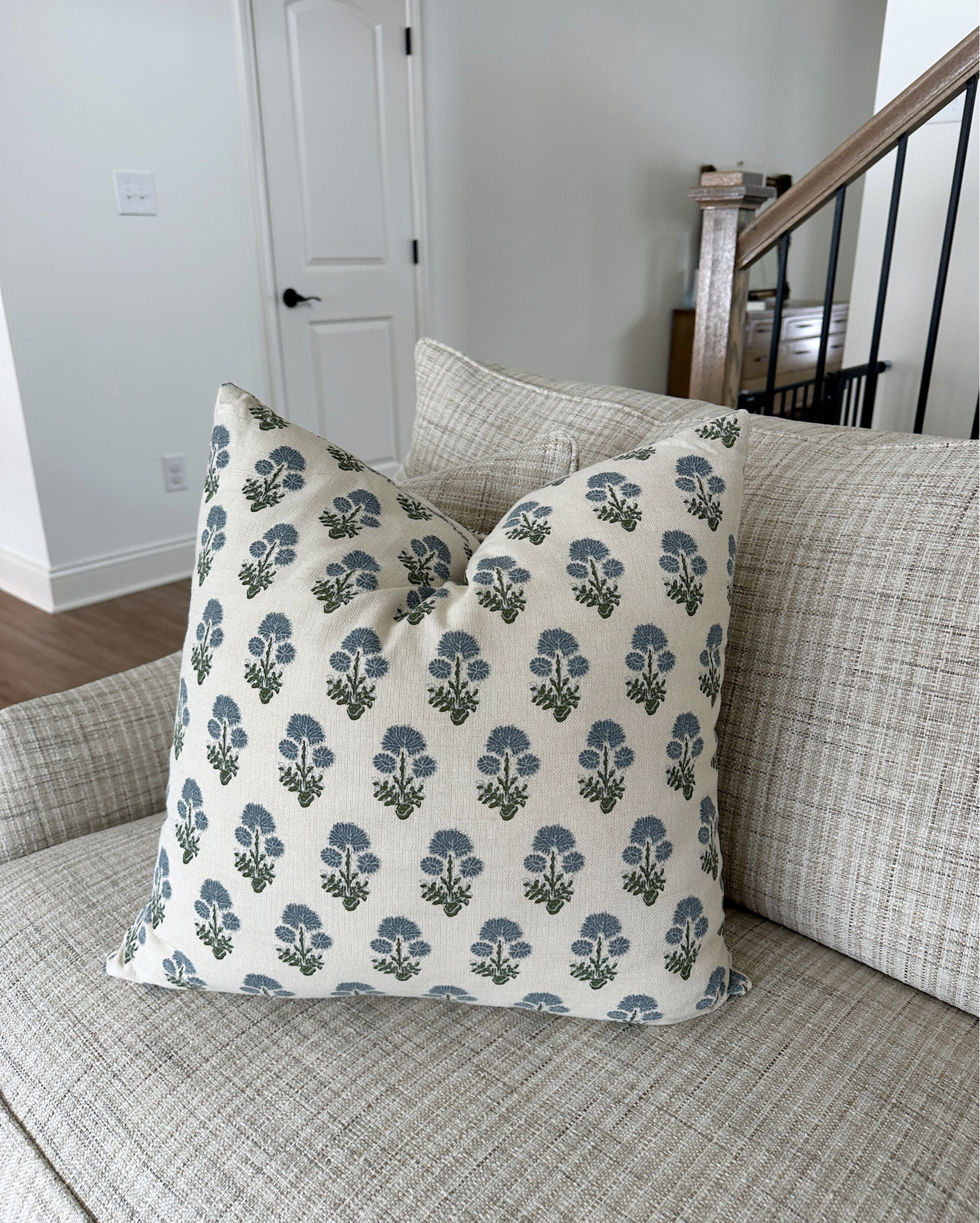 Cutest pillows for spring & just $20 😇

#LTKHome #LTKFindsUnder50