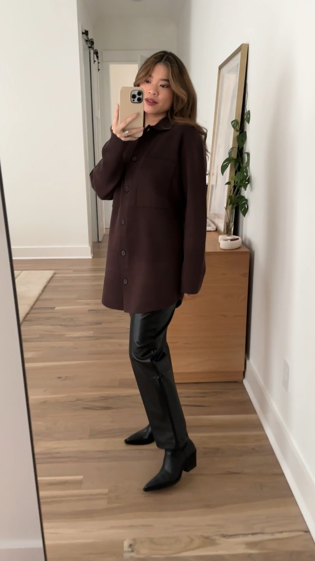 Birthday fit!! 

Maternity leather pants for the win! Abercrombie is doing 40% off select styles & 15% off everything!

Aritzia is doing 20-50% off everything right now :) 

Top: Small
Bottoms: 25 short 