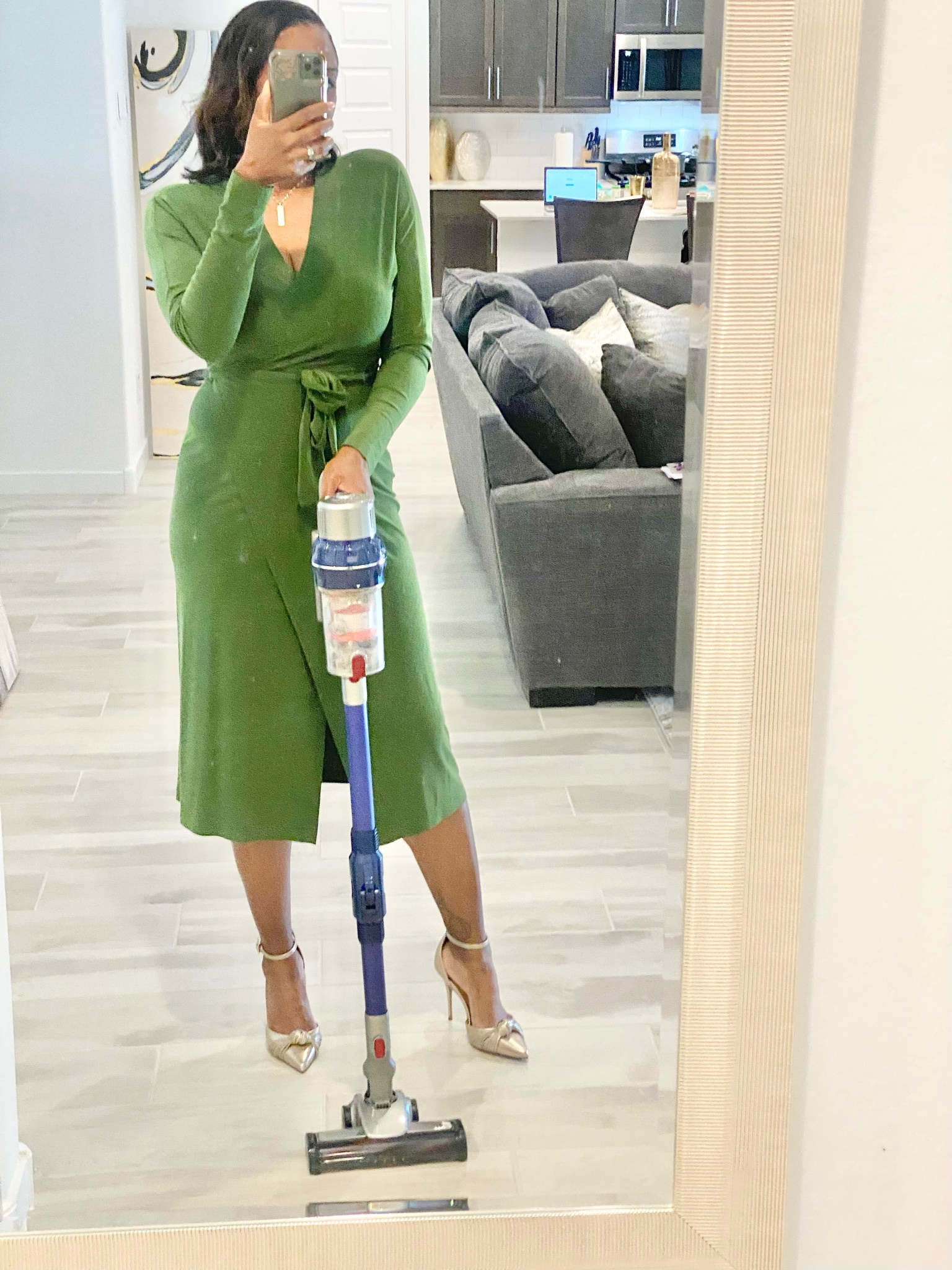 I love when cleaning is made easy!! This cordless vacuum is my new bff.  It’s easy to use and definitely flexible to get into corners under beds and couches! If you are on the hunt for a new home toy this is your one!! #HonitureCordlessVacuum

#LTKhome #LTKFind #LTKGiftGuide