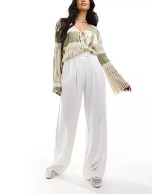 ASOS DESIGN tailored wide leg trouser with pleat detail with linen in white | ASOS (Global)