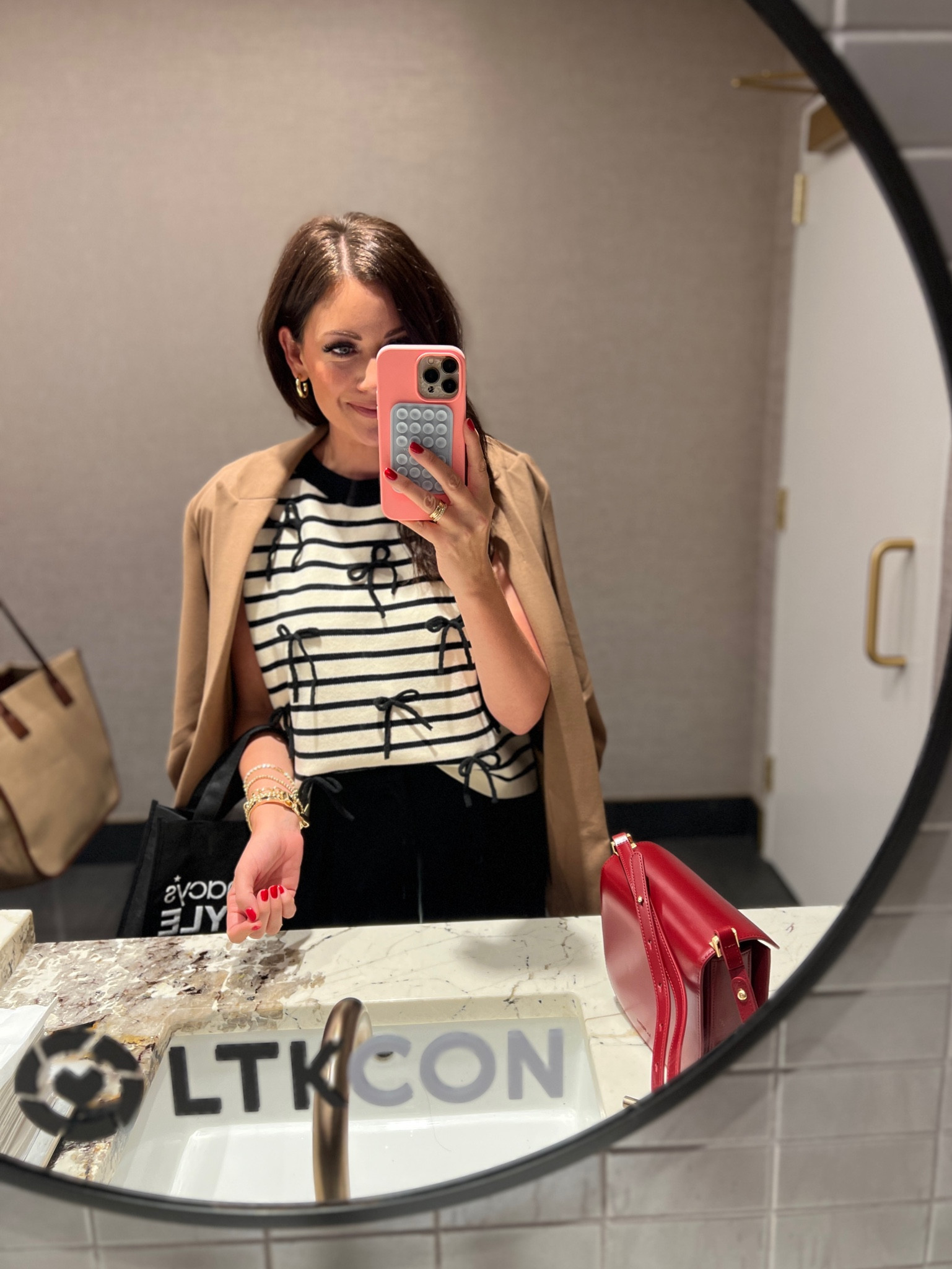 Medium in the cutest bow blouse 

#LTKFindsUnder50 #LTKCon #LTKStyleTip