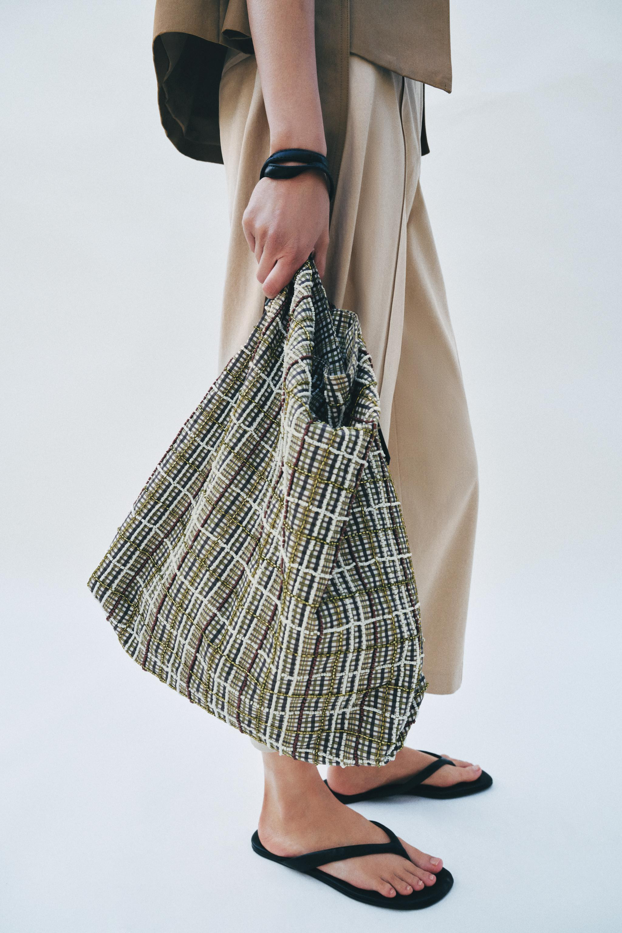 TOTE BAG WITH SHINY APPLIQUÉS | Zara AU