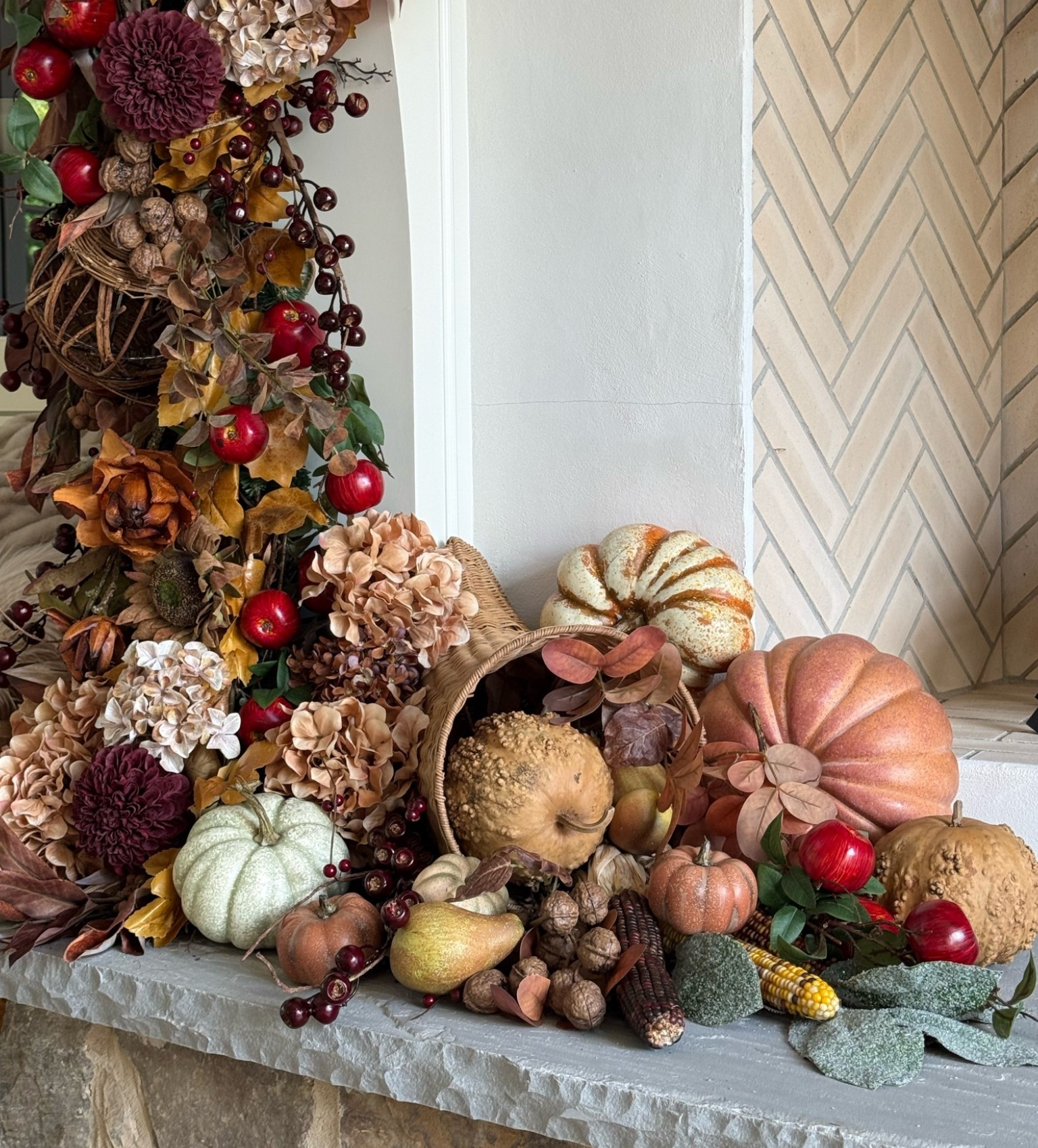 Cornucopia decor 🍂🍎🍐🍄‍🟫

#LTKHome