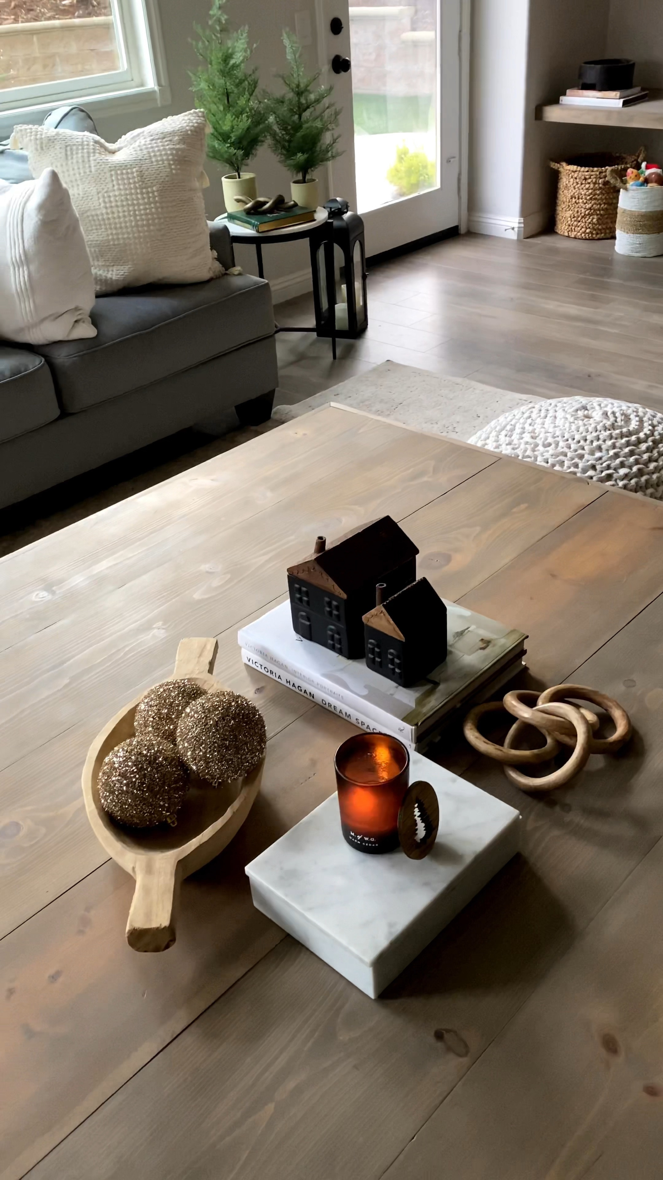 Living room Christmas decor!

Mini pine trees. Marble box. Coffee table decor. Neutral budget area rug. Candlesticks. Coffee table books. 

#amazon #target 

#LTKHoliday #LTKhome