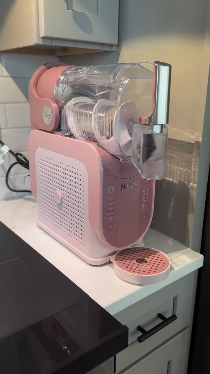 This limited edition PINK Ninja Slushi is what dreams are made of 😍
I can’t wait to fill this with colorful drinks! 🍹 

The limited edition colors are only available on Ninja’s website. Check out the link on my page or my LTK for all the color options 🥰

@ninjakitchen #ninjaslushi #pinkninja #pinkslushi #slushymaker