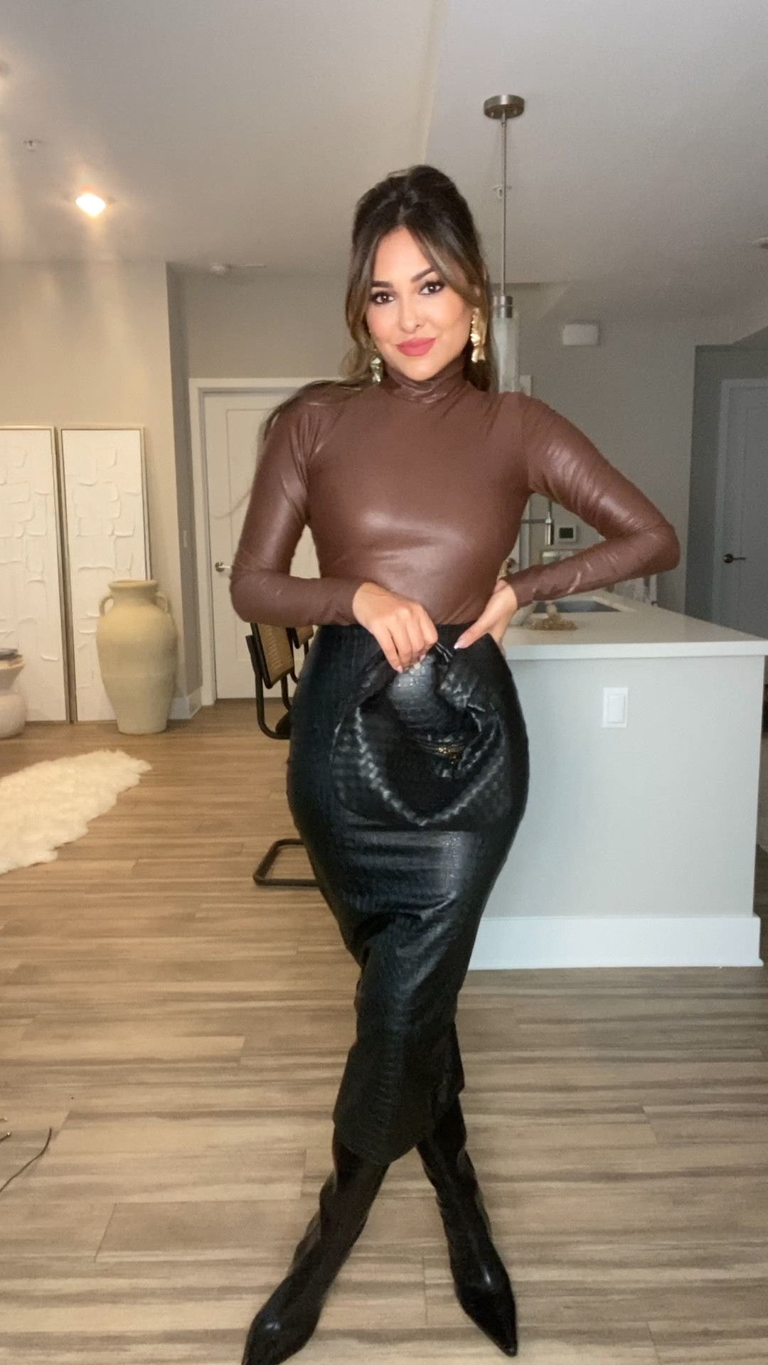 GRWM: Styling A Faux Leather Midi Skirt ✨

Outfit details:
top + skirt — @nordstrom x @nakedwardrobe 
boots — @jeffreycampbell 
bag — @showpo 
sunnies — @amazonfashion 
lip liner + liquid lipstick — @makeupforever “up and down tab” lip pencil + “240” rogue artist forever matte liquid lipstick 
perfume — @muglerofficial 
earrings — @ygcollection_ “Lyon irregular earrings”

#LTKstyletip #LTKunder50 #LTKbeauty