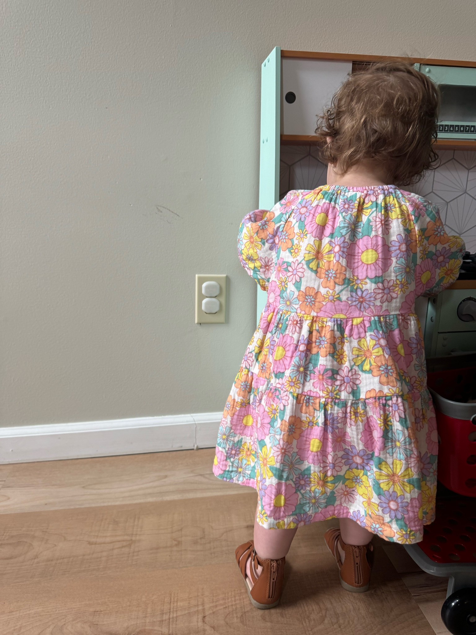 Toddler easy lightweight summer outfit 
Wonder nation toddler girl tiered floral dress with tan gladiator sandals from the children’s place

Toddler, toddler outfit, toddler summer outfit, dress, toddler dress, toddler shoes, gladiator shoes, toddler sandals

#LTKKids #LTKFindsUnder50 #LTKBaby