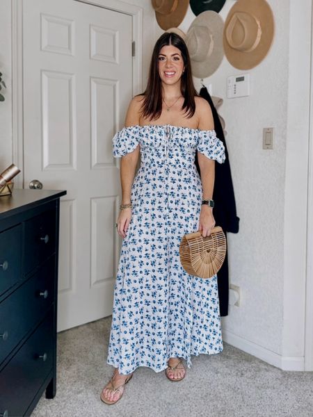 Wear a large in the floral maxi dress. Size up if in between 
Spring dress/// vacation look 

#LTKmidsize #LTKfindsunder50 #LTKwedding