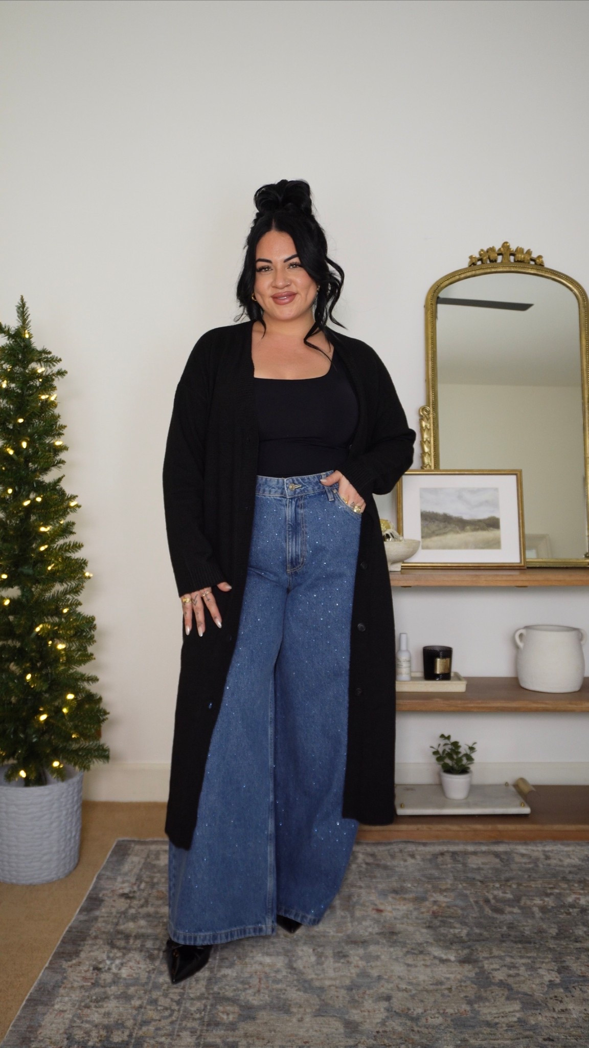 size 16 jeans, i sized up one size! size large in the cardigan 

#LTKootd #LTKgrwm #LTKHoliday