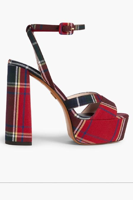 Plaid shoes, platform heels, holiday shoes heels

#LTKHoliday #LTKshoecrush #LTKSeasonal