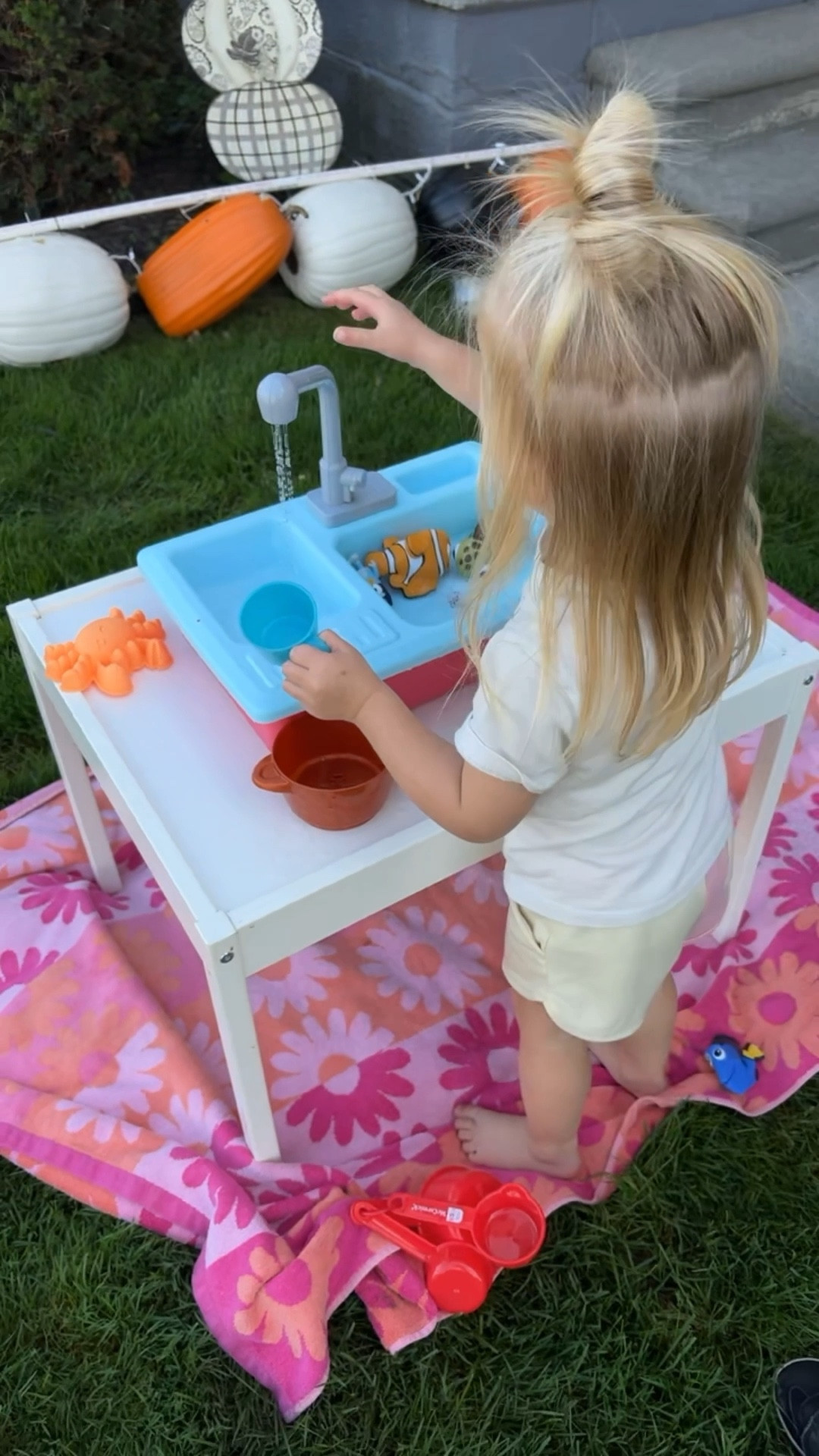 Run and grab this sink because Amazon prime has deals going on and Christmas is coming! It’s the best gift you could ever give a toddler. It seriously keeps her entertained for a solid hour every time we pull it out.

#LTKKids #LTKFamily #LTKSeasonal