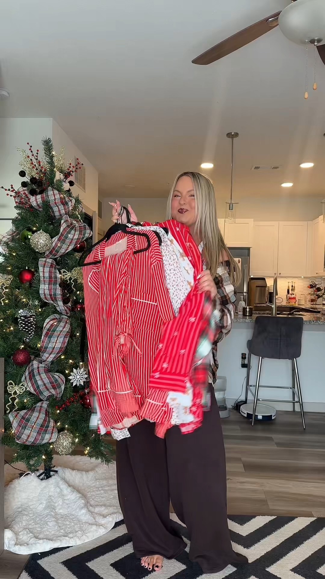 All in size xxl

#LTKPlusSize #LTKMidsize #LTKHoliday