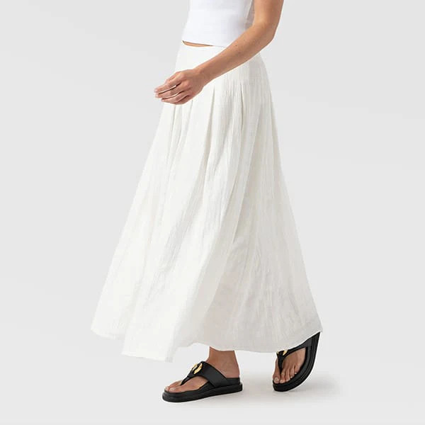 Eliza Pleated Skirt - White Textured | Saint + Sofia