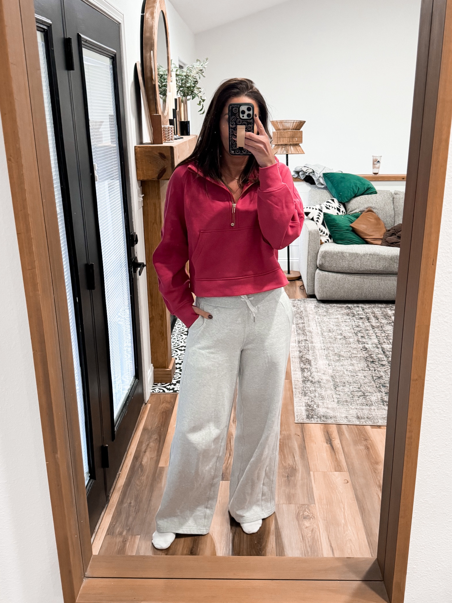 Scuba-m/l
Bra-8
Sweatpants-8

#LTKfindsunder100 #LTKSeasonal #LTKstyletip