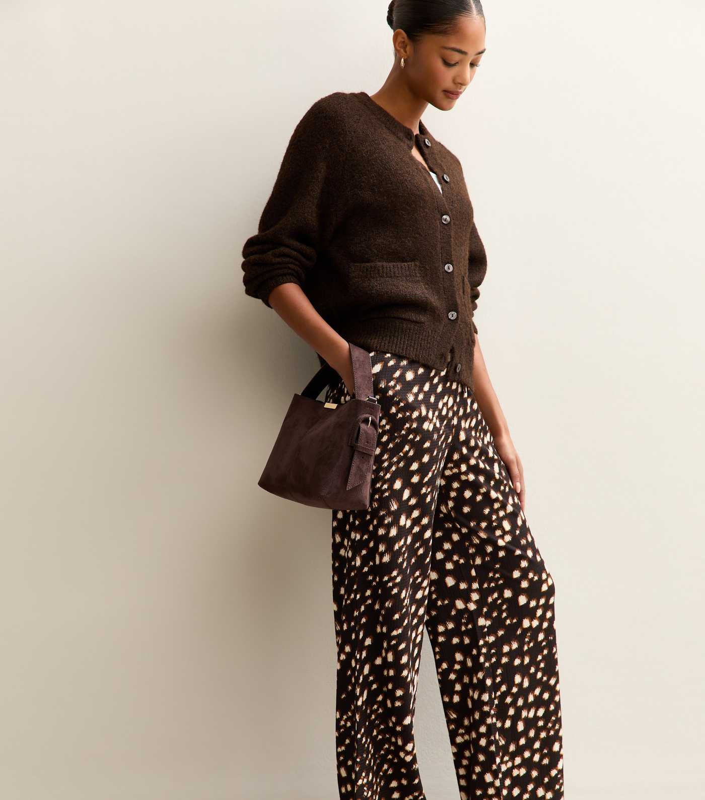 Brown Abstract Print Textured Wide Leg Trousers | New Look | New Look (UK)