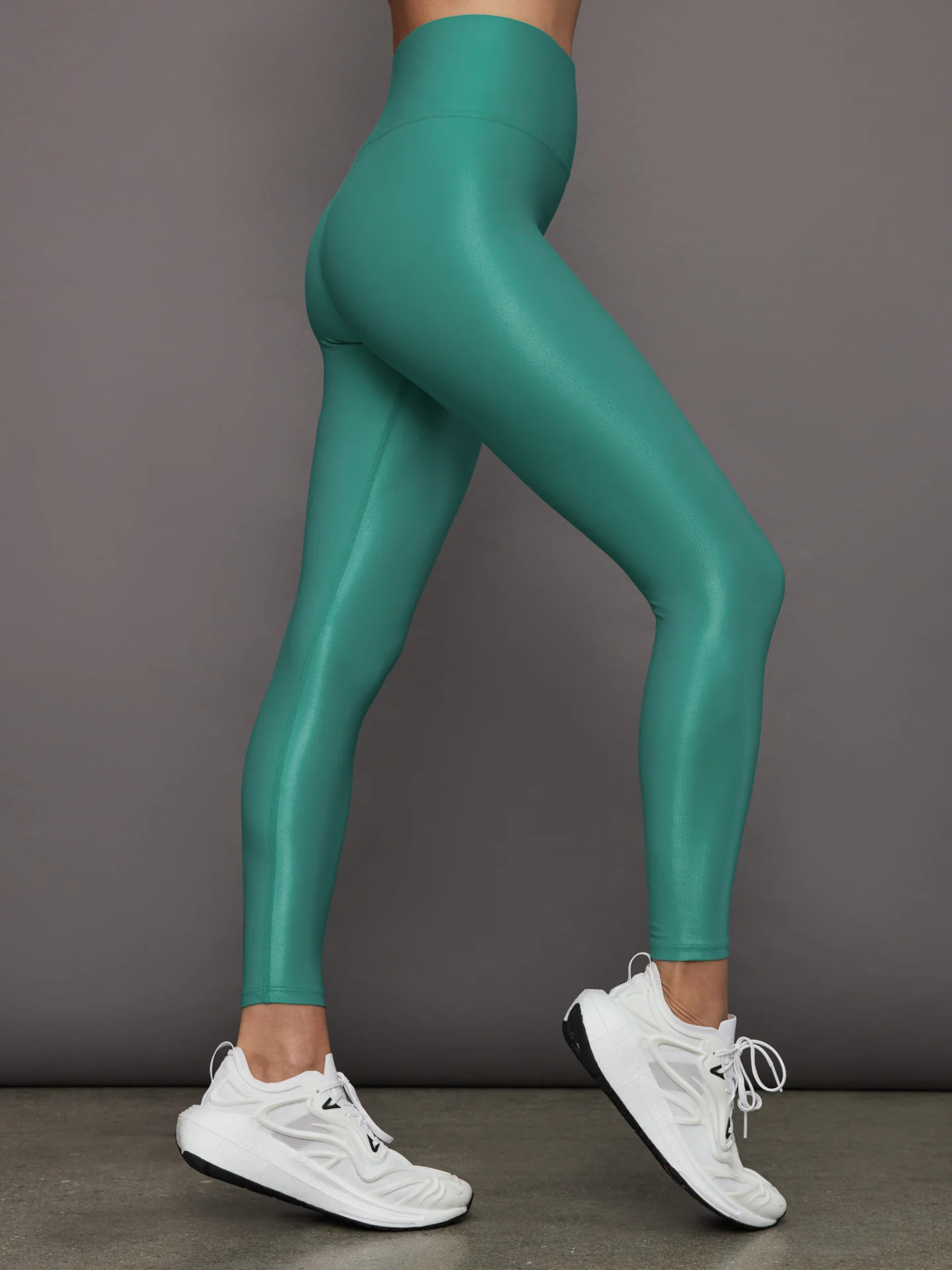 High Rise 7/8 Legging in Takara Shine - Slushy | Carbon38