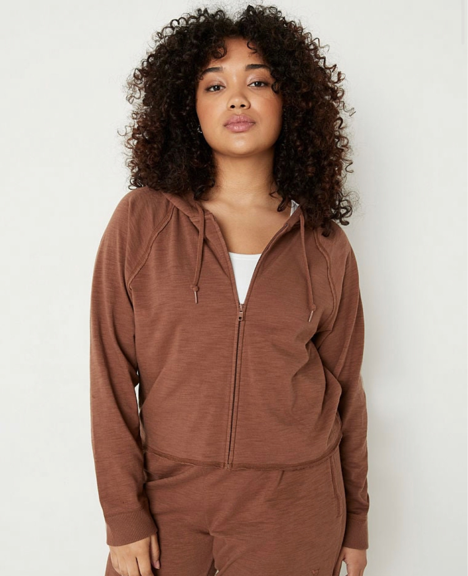 ONLY $7 ! RUNNNN 
Make sure to clip code SAVE40VS at check out 

#LTKsalealert #LTKstyletip #LTKHolidaySale