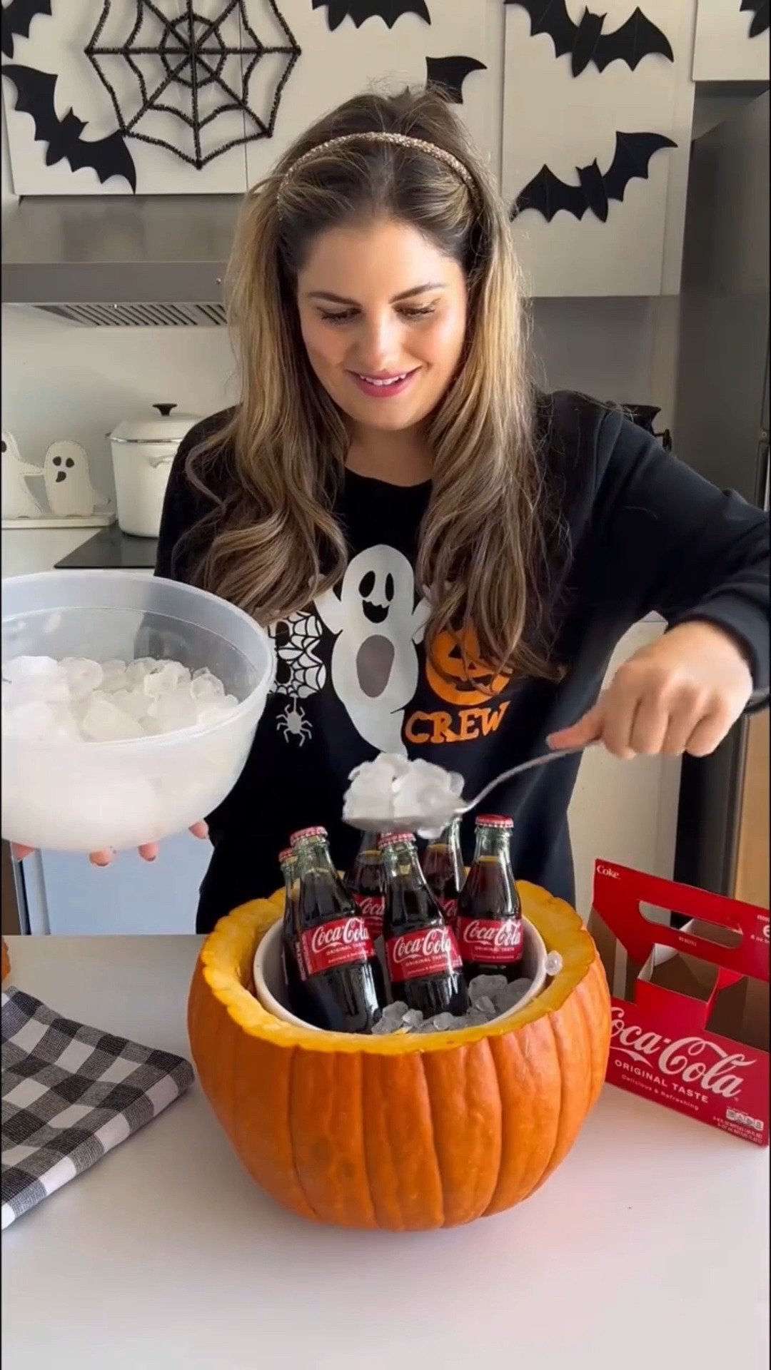 FALL DRINK COOLER. 🎃💗🎉  Yup, that's a thing! Just hallow out a pumpki n 

From pumpkin patch to pure party joy, this Fall & Halloween party idea will take your celebrations to the next level of FUN!🎃👻🎉 

SO fun displaying this Halloween drink cooler with all the festive Halloween party snacks too! Save this idea for later, 🐊

#LTKSeasonal #LTKHome #LTKfoodie