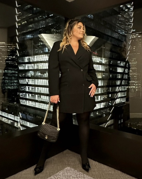Holiday season is here! A Blazer Dress makes the perfect holiday party outfit for all body types at any event. 

I found some of the best dresses so you don’t have to. I also added some handbags and shoes that would tie in the whole look. 

#holidayoutfits #midsizepartyoutfit #midsizeholidayoutfit #holidaydresses #blazerdress 

#LTKmidsize #LTKpartywear #LTKstyletip
