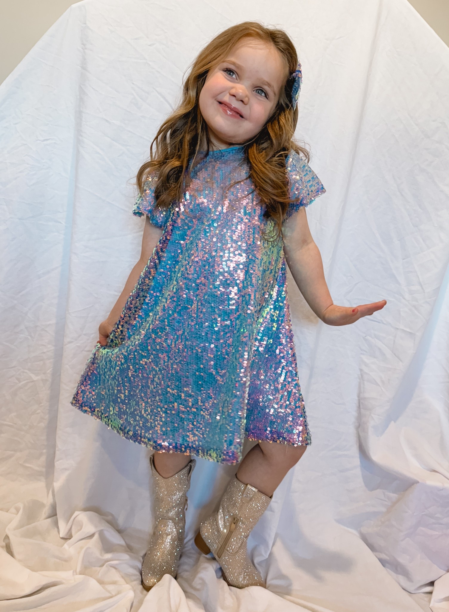 POV: you turn five and think you’re Taylor Swift🤭❤️ 

This outfit is TO DIE FOR for your little! We love all things sparkly and girly over here!

#LTKStyleTip #LTKFamily #LTKKids