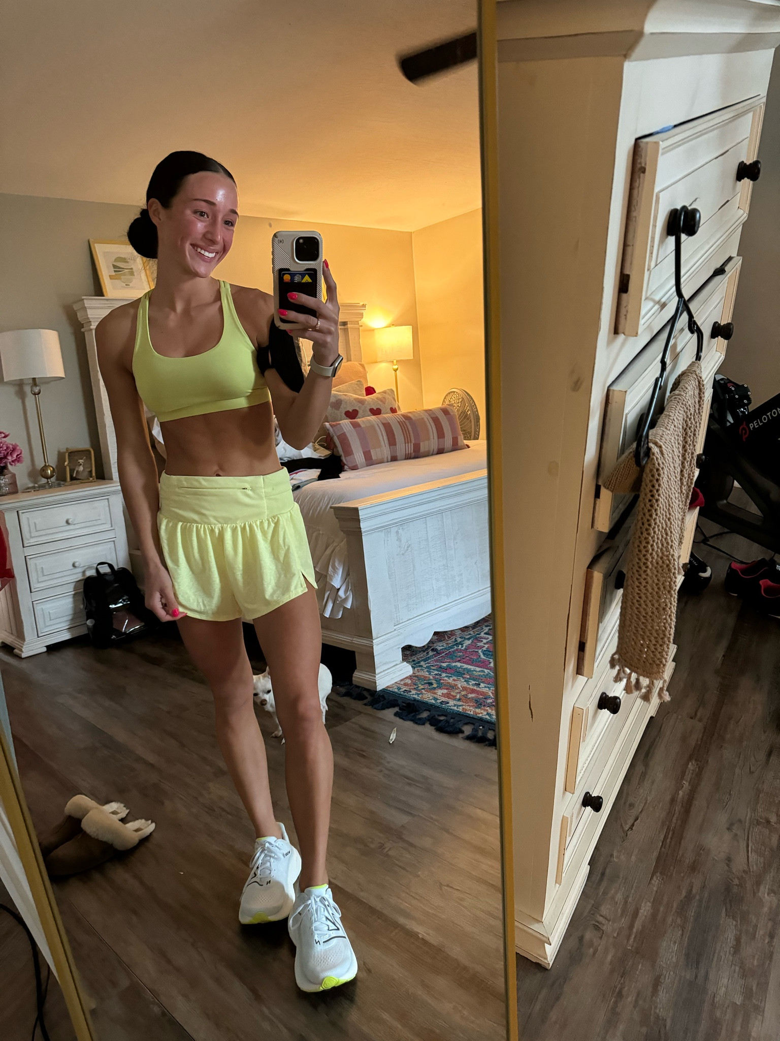 running ootd 🏃‍♀️🐝

#LTKShoeCrush #LTKActive #LTKFitness