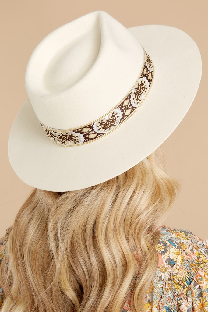 Beverly Ivory Hat | Red Dress 