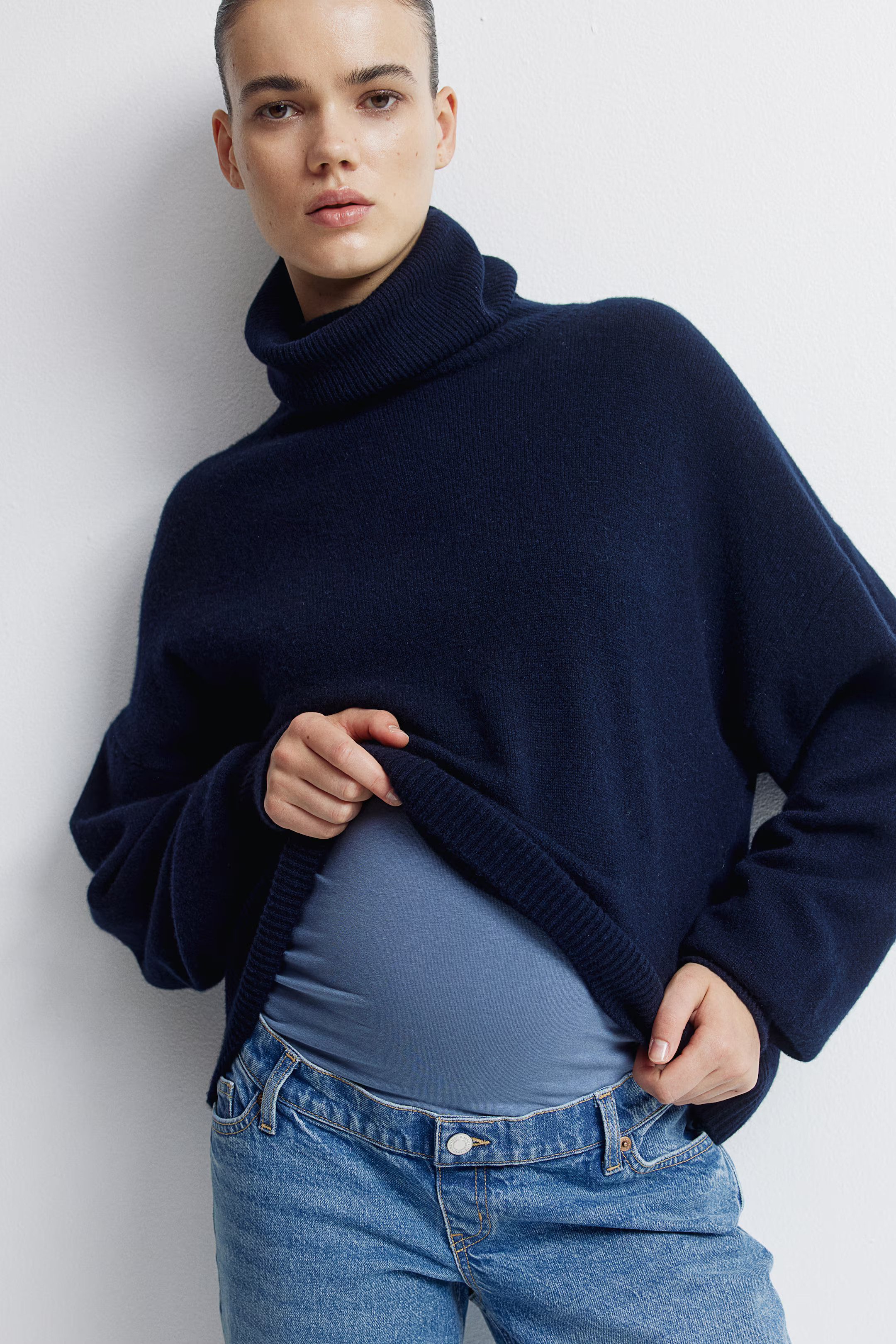 MAMA Straight Jeans - Light denim blue - Ladies | H&M US | H&M (US + CA)