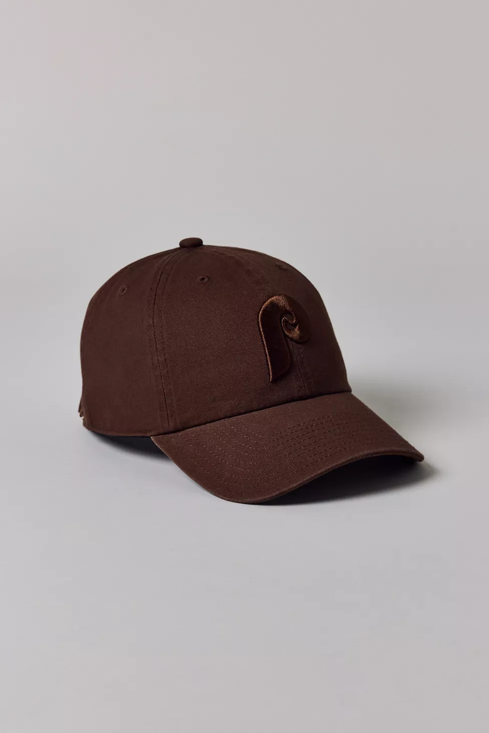 Mitchell & Ness MLB Philadelphia Phillies Dad Hat | Urban Outfitters (US and RoW)